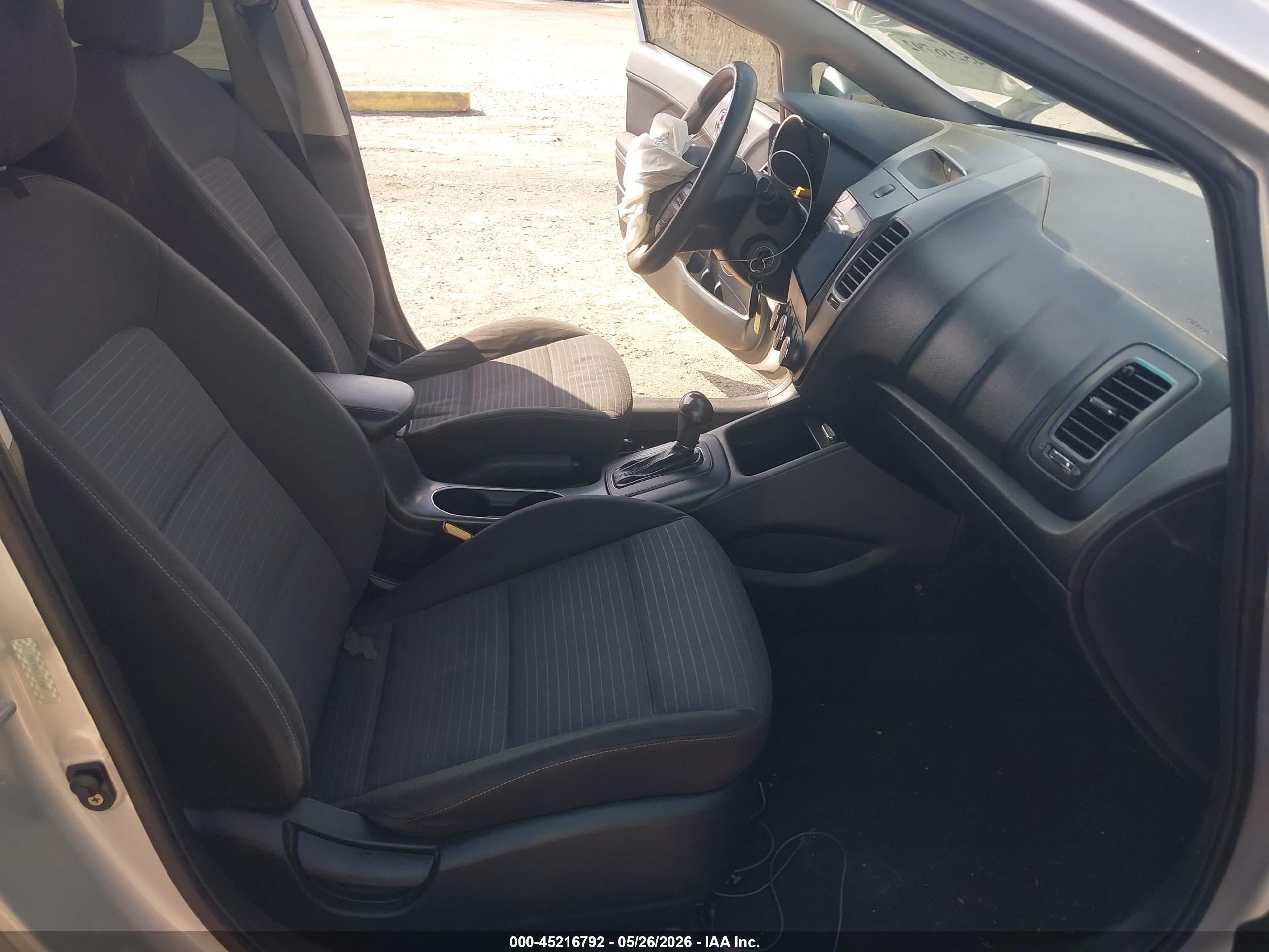 2015 Kia Forte Lx Silver vin: KNAFX4A62F5274387