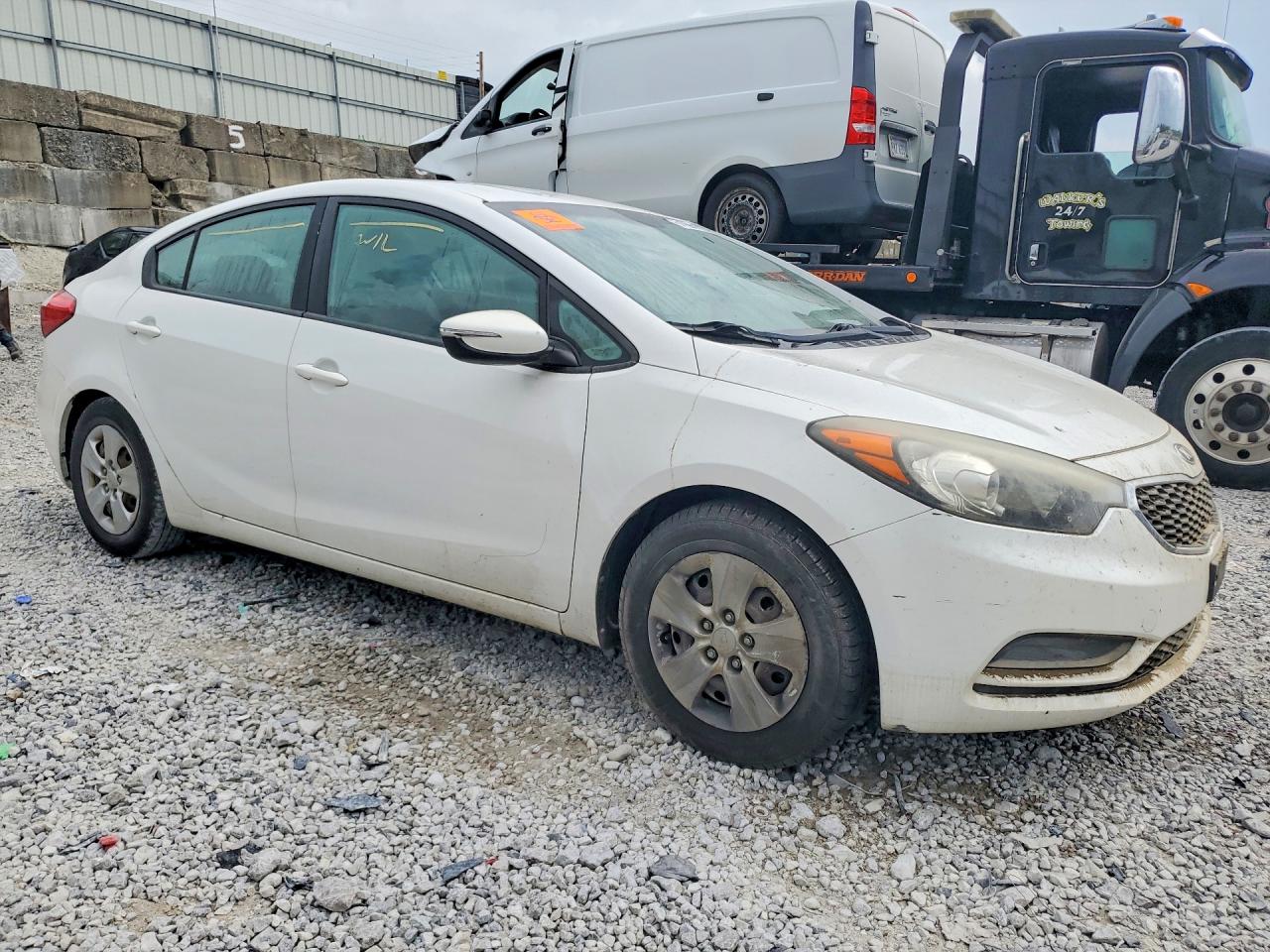 2015 Kia Forte Lx Белый vin: KNAFX4A62F5303046