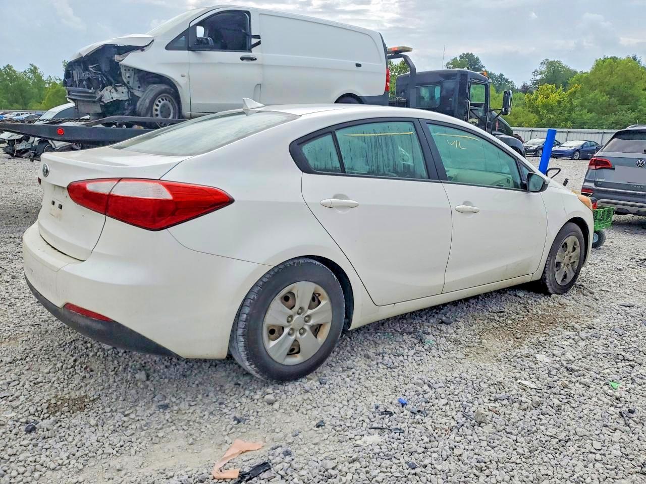 2015 Kia Forte Lx Белый vin: KNAFX4A62F5303046