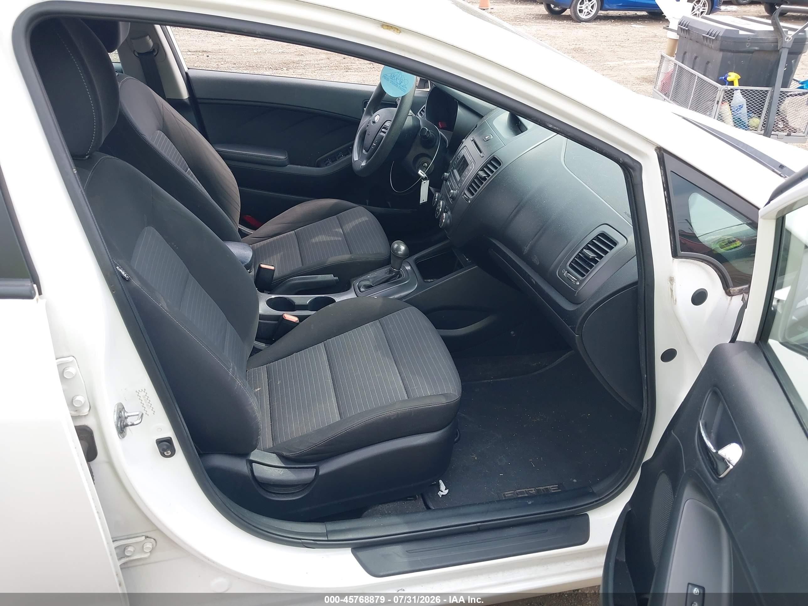 2015 Kia Forte Lx White vin: KNAFX4A62F5401719