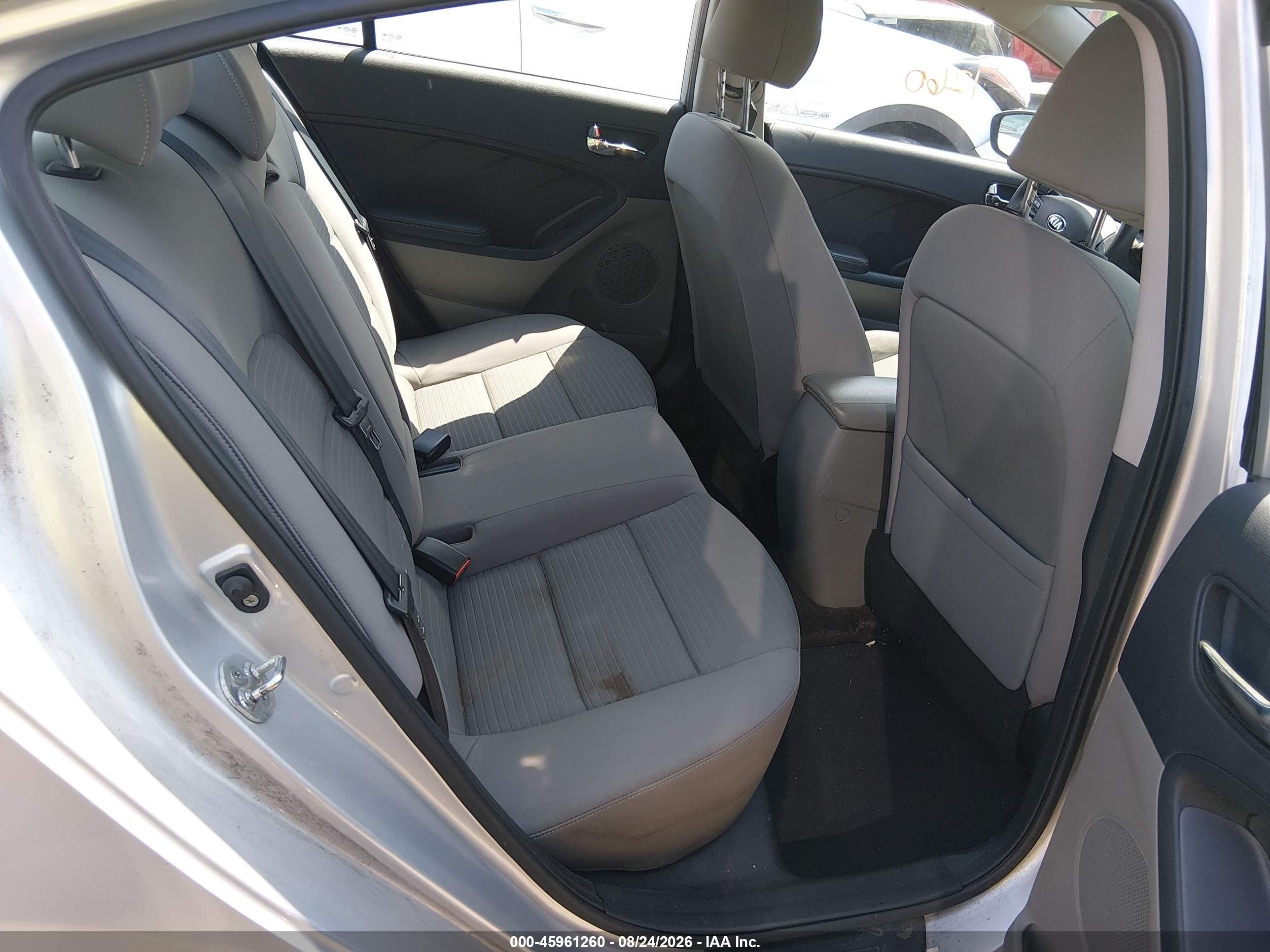 2015 Kia Forte Lx Silver vin: KNAFX4A63F5313505