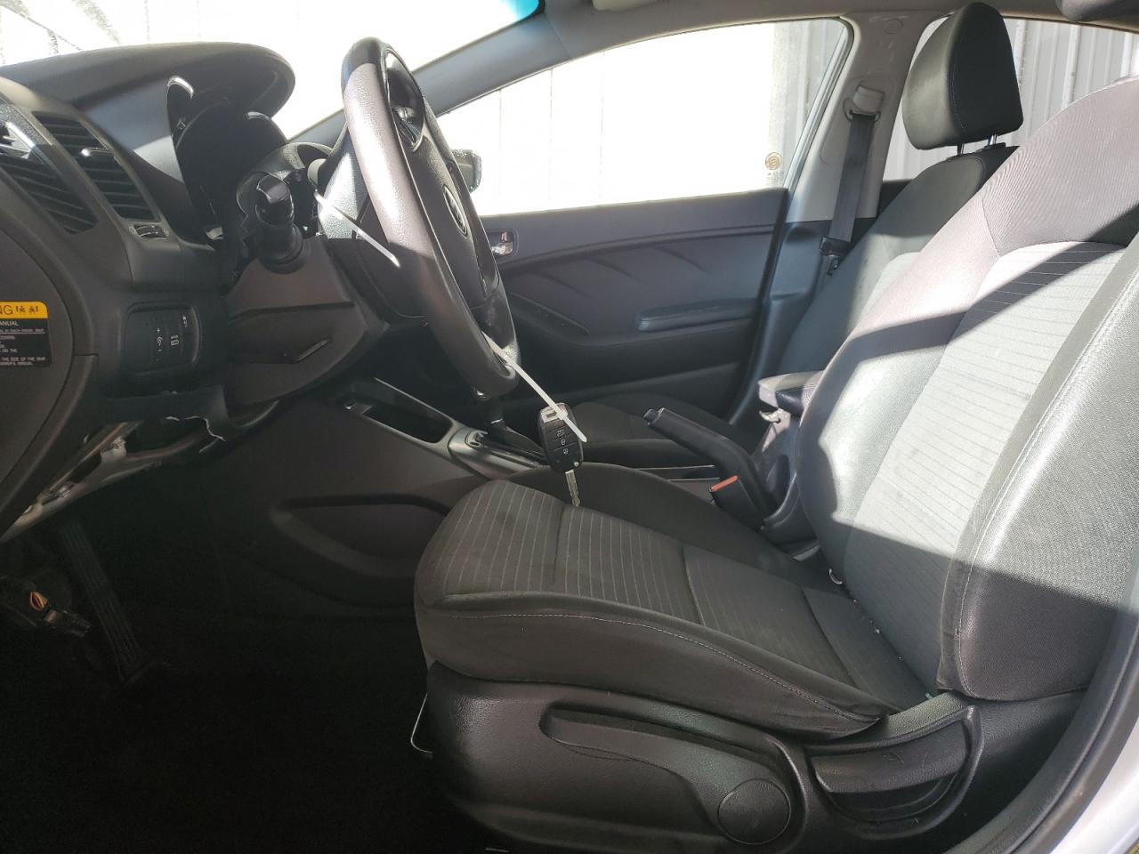 2015 Kia Forte Lx Серебряный vin: KNAFX4A63F5321457
