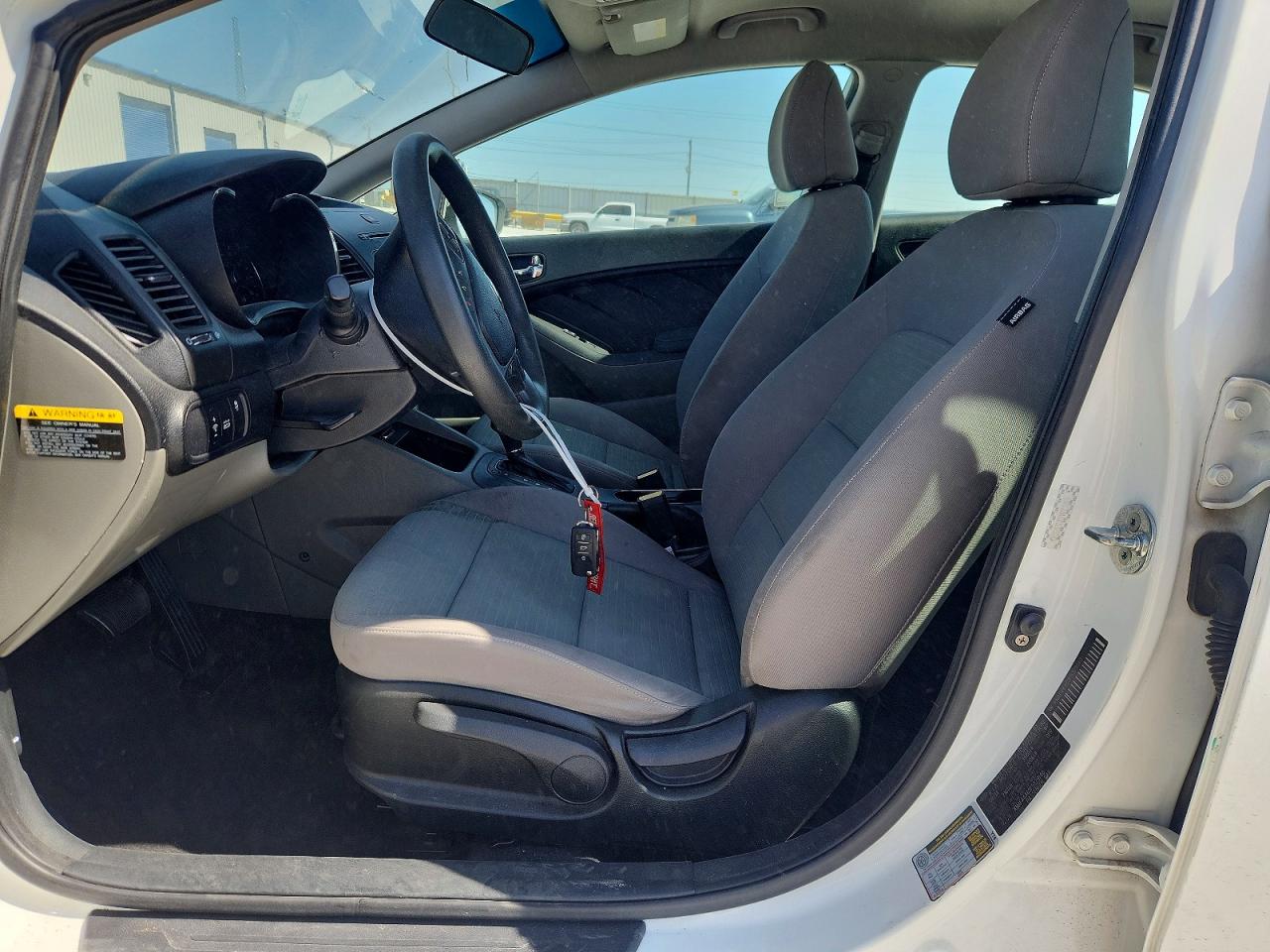 2015 Kia Forte Lx White vin: KNAFX4A63F5329140