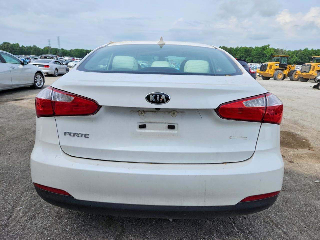2016 Kia Forte Lx White vin: KNAFX4A63G5480688