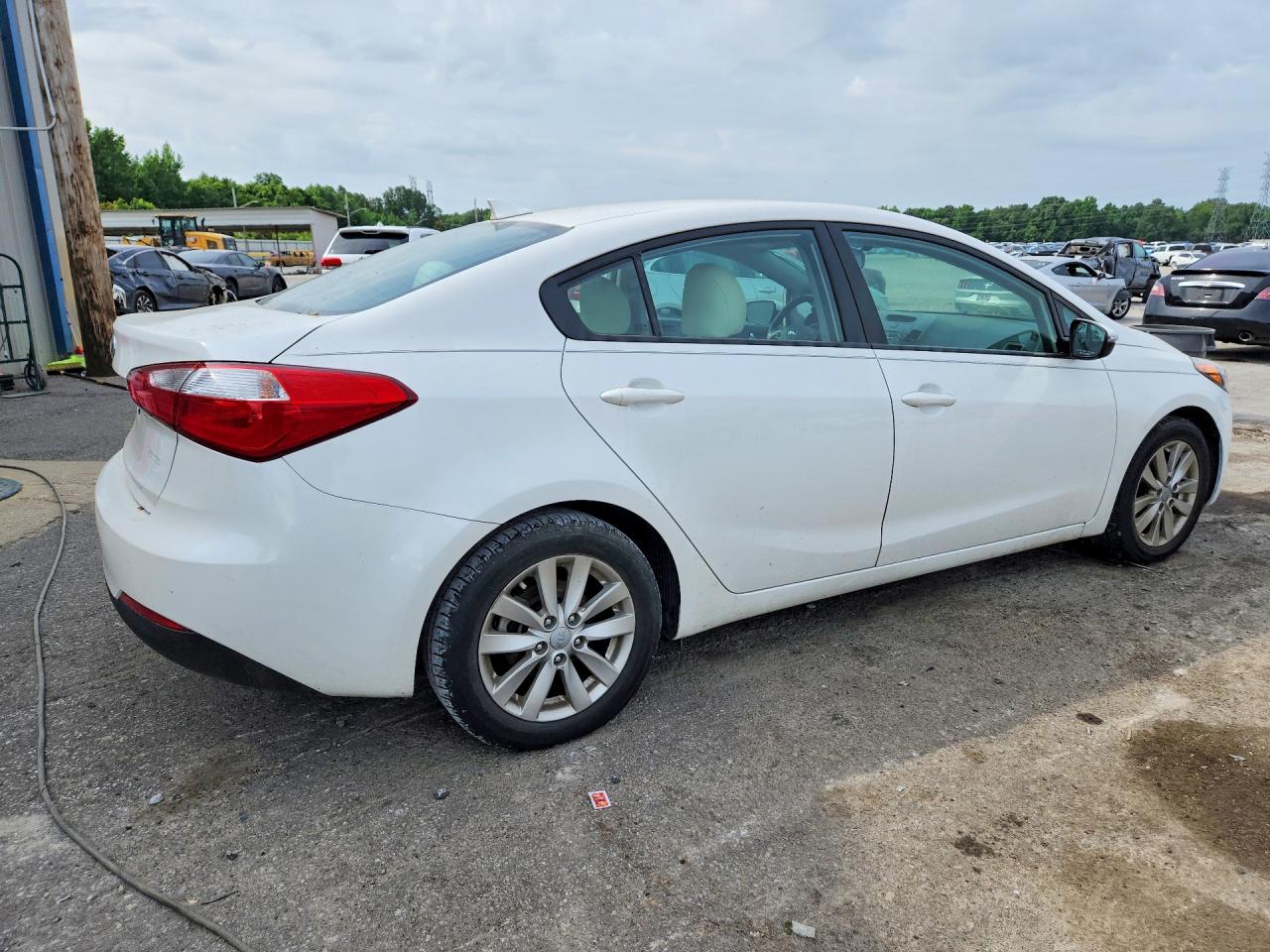 2016 Kia Forte Lx White vin: KNAFX4A63G5480688