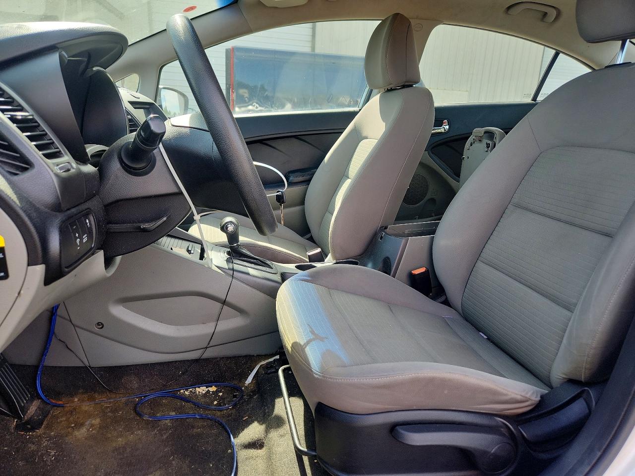 2015 Kia Forte Lx Серебряный vin: KNAFX4A64F5280238