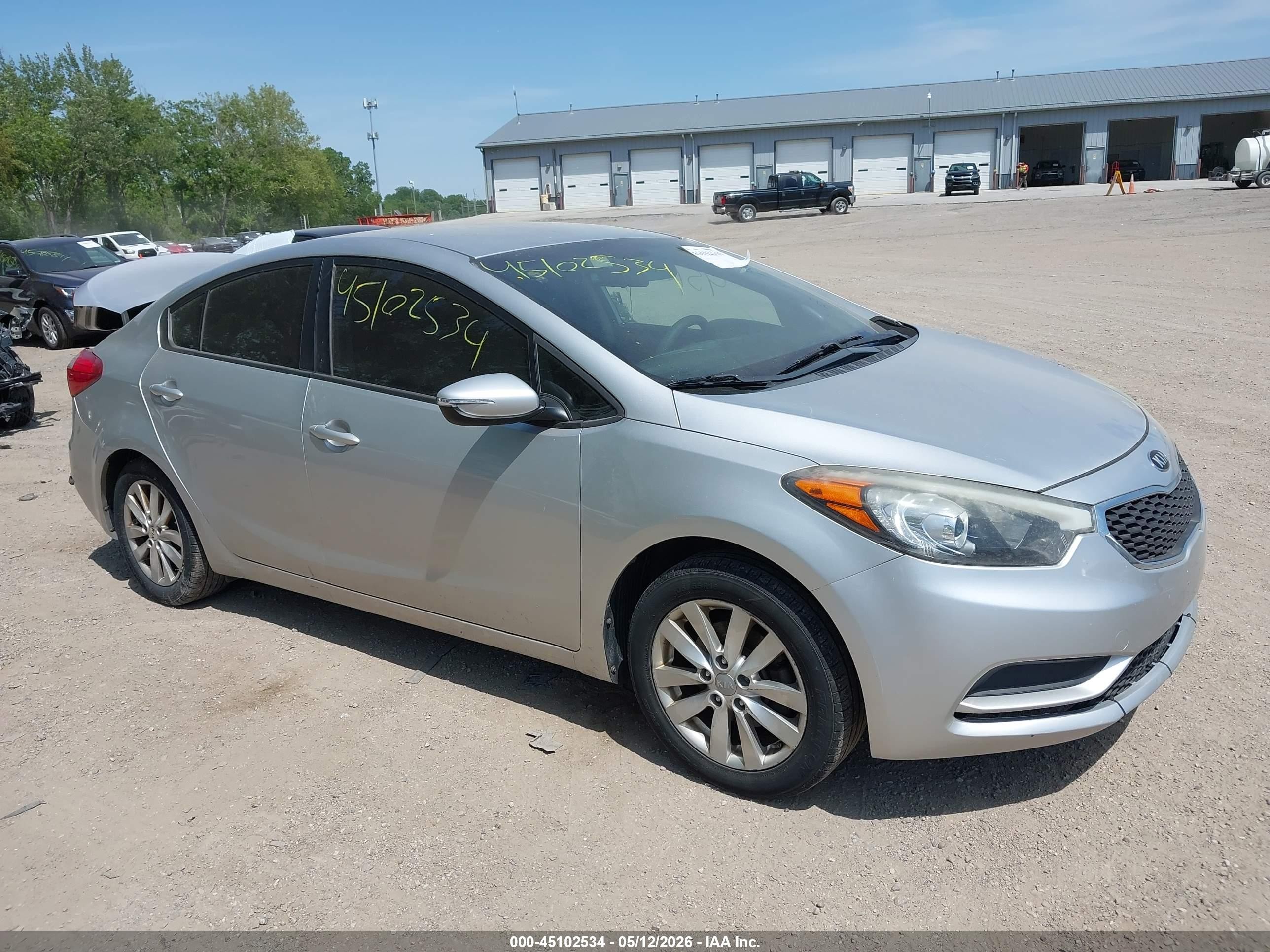 2014 Kia Forte Lx Серебряный vin: KNAFX4A65E5165047