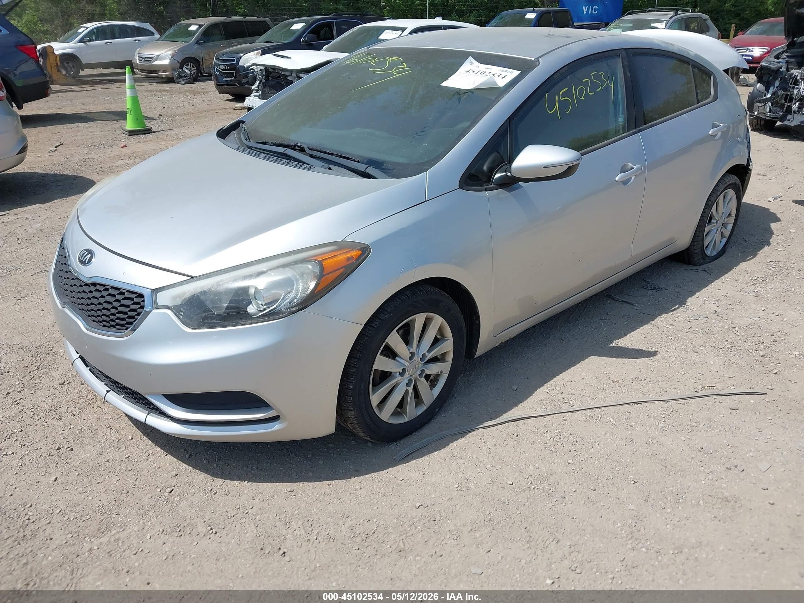 2014 Kia Forte Lx Серебряный vin: KNAFX4A65E5165047
