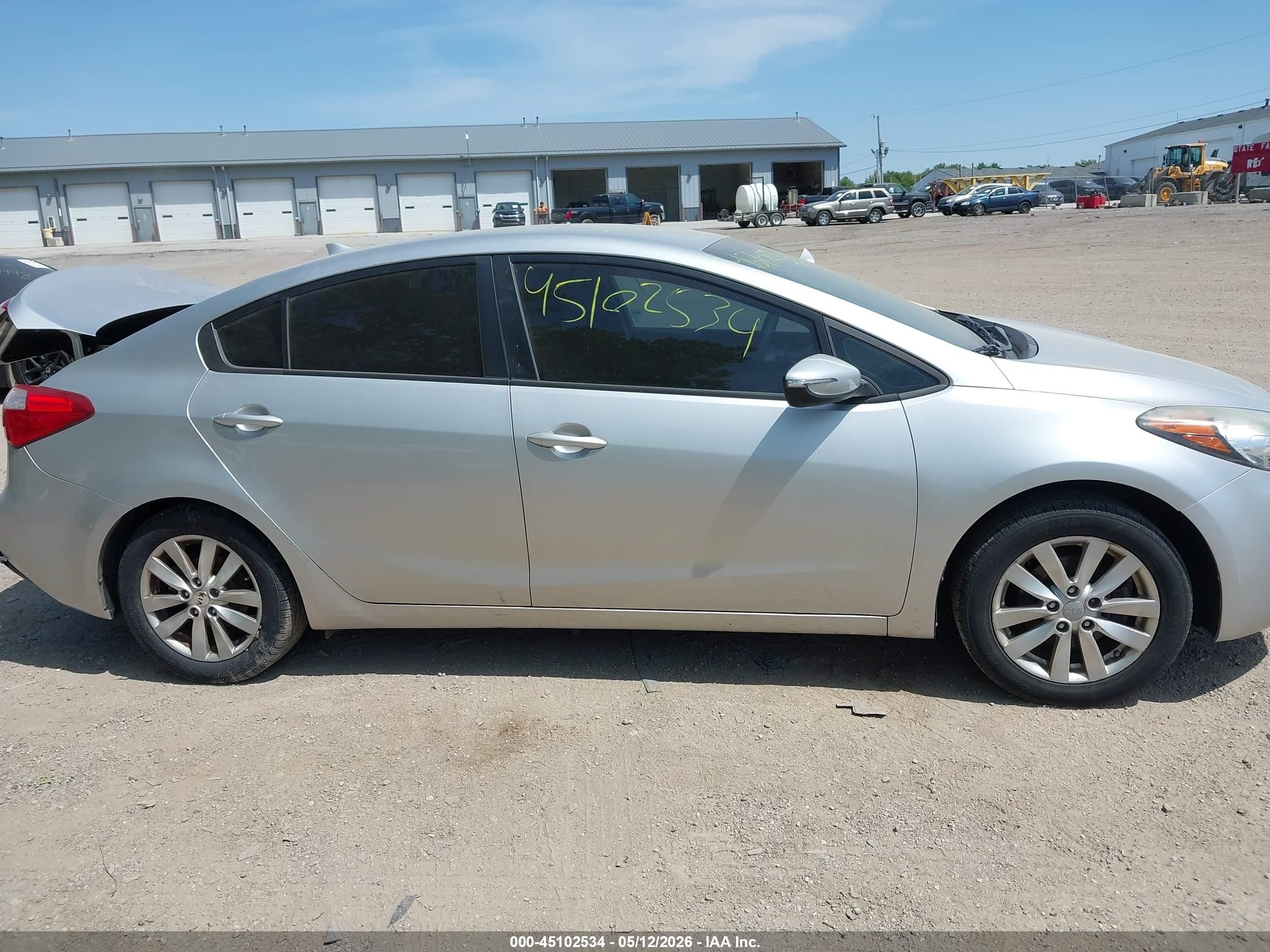 2014 Kia Forte Lx Серебряный vin: KNAFX4A65E5165047