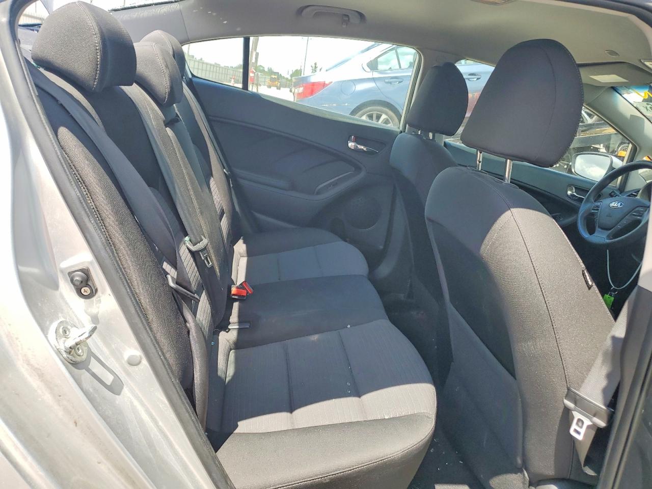 2015 Kia Forte Lx Silver vin: KNAFX4A65F5297808