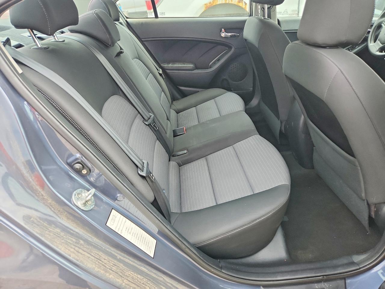 2015 Kia Forte Lx Blue vin: KNAFX4A65F5362155