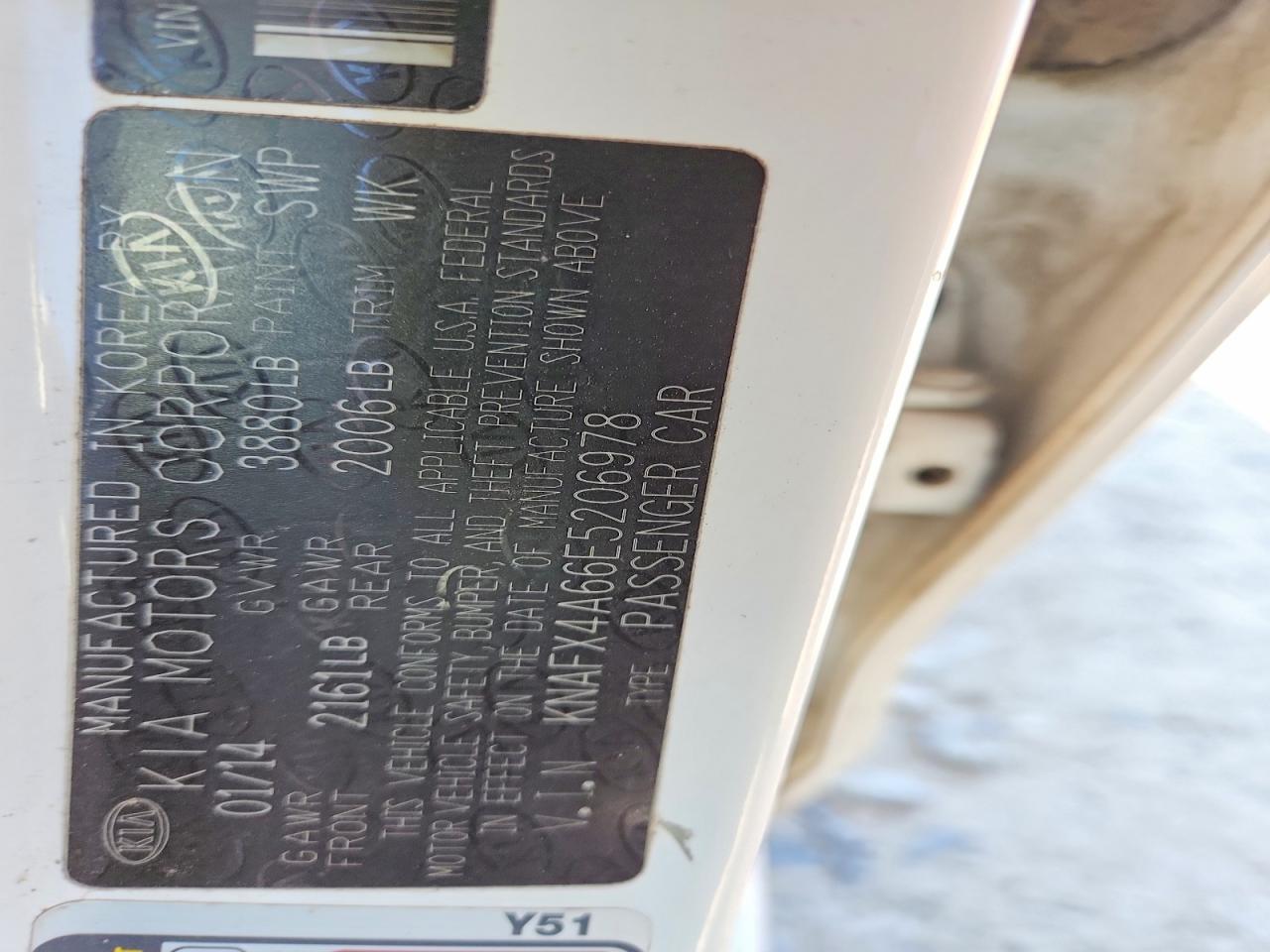 2014 Kia Forte Lx White vin: KNAFX4A66E5206978