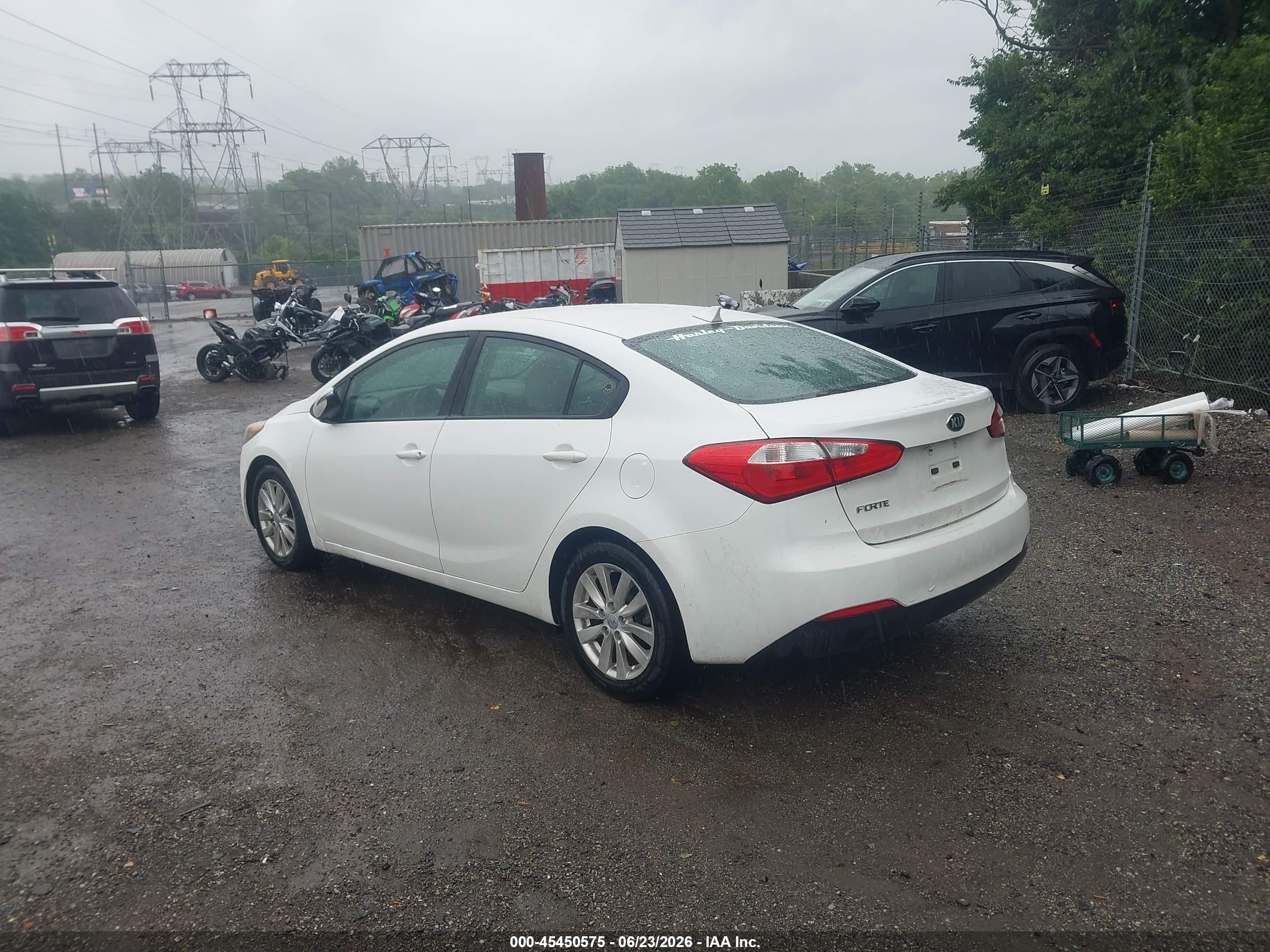 2015 Kia Forte Lx White vin: KNAFX4A66F5271279