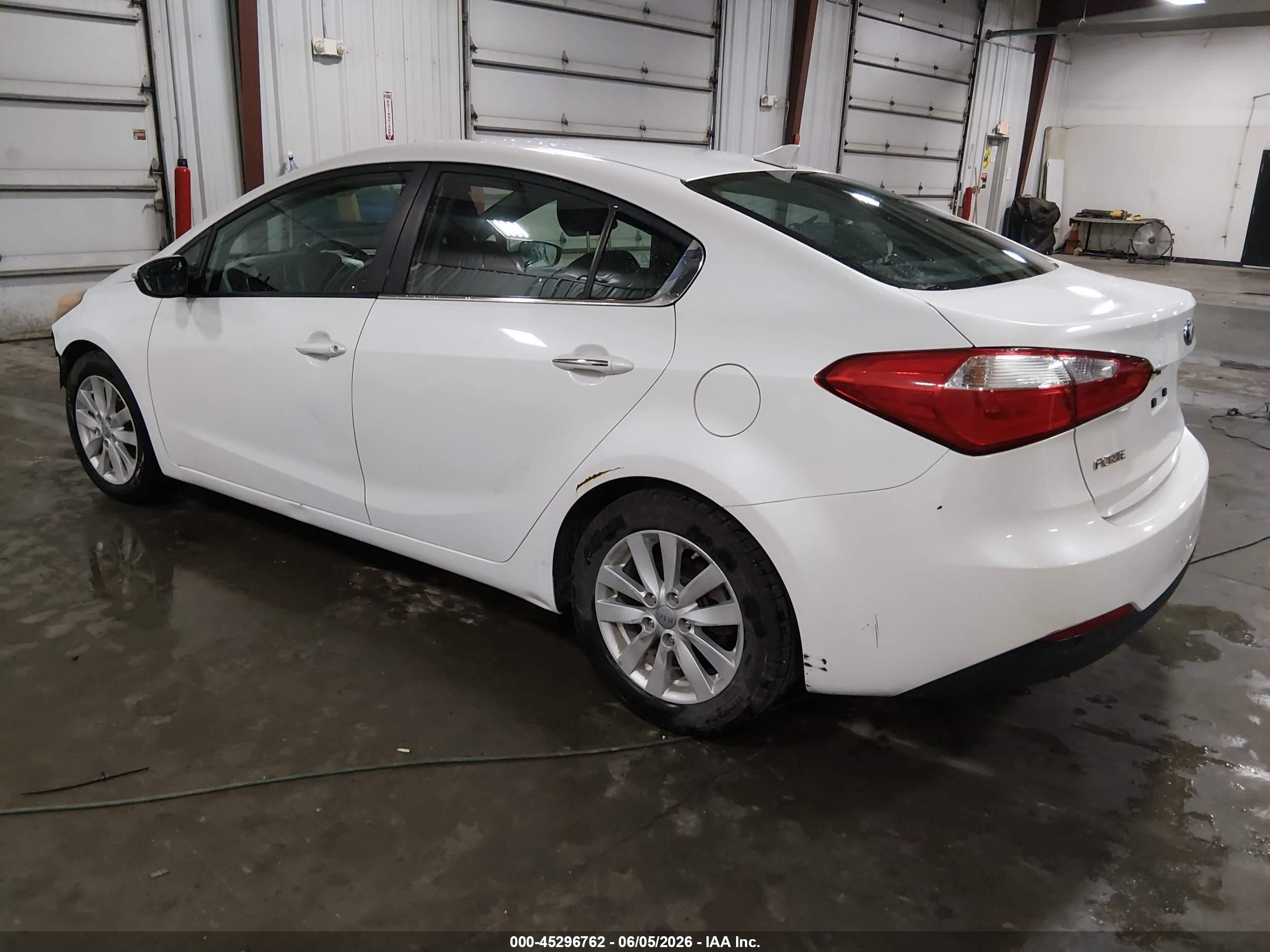 2015 Kia Forte Lx White vin: KNAFX4A66F5398646