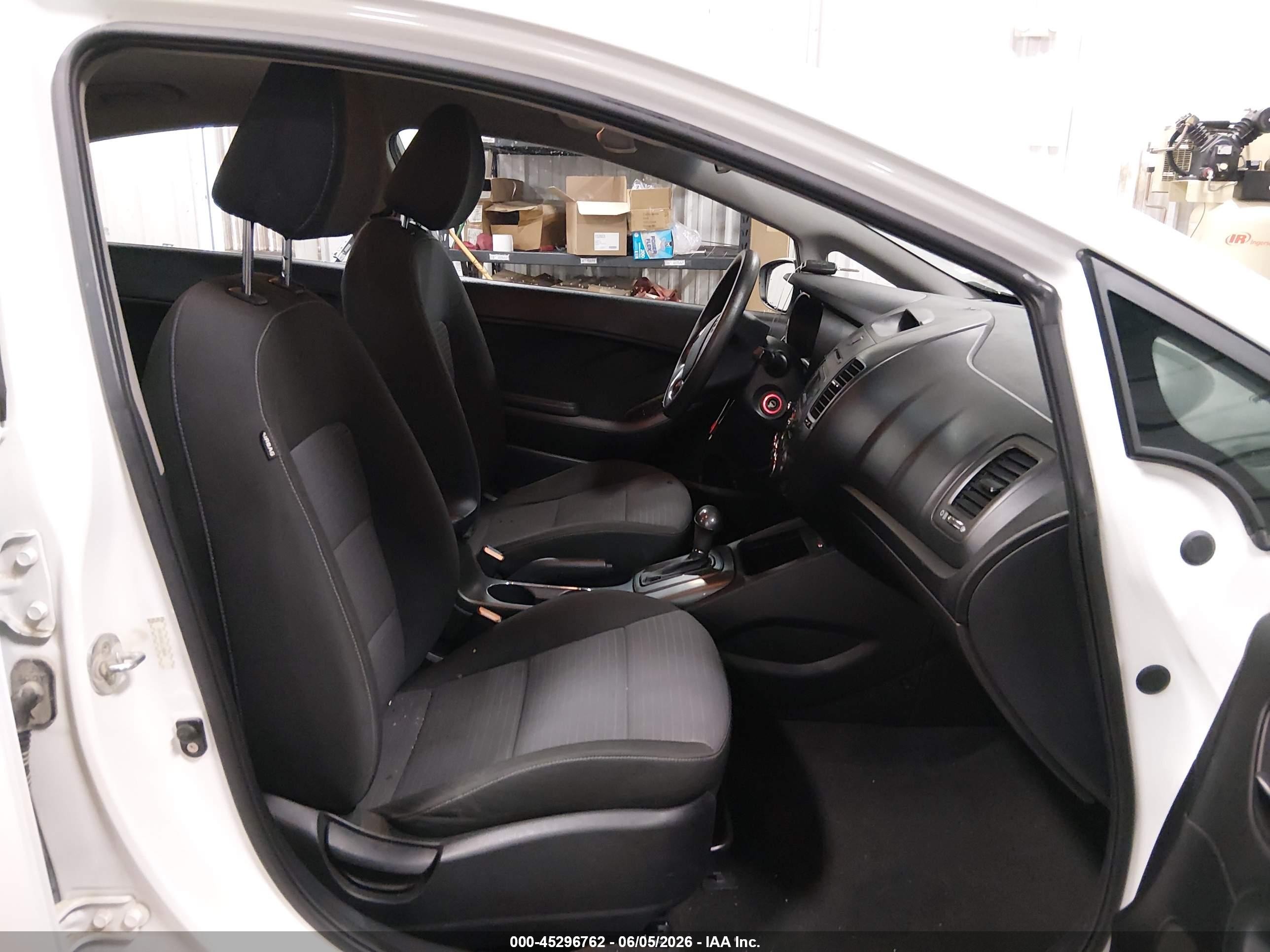 2015 Kia Forte Lx White vin: KNAFX4A66F5398646