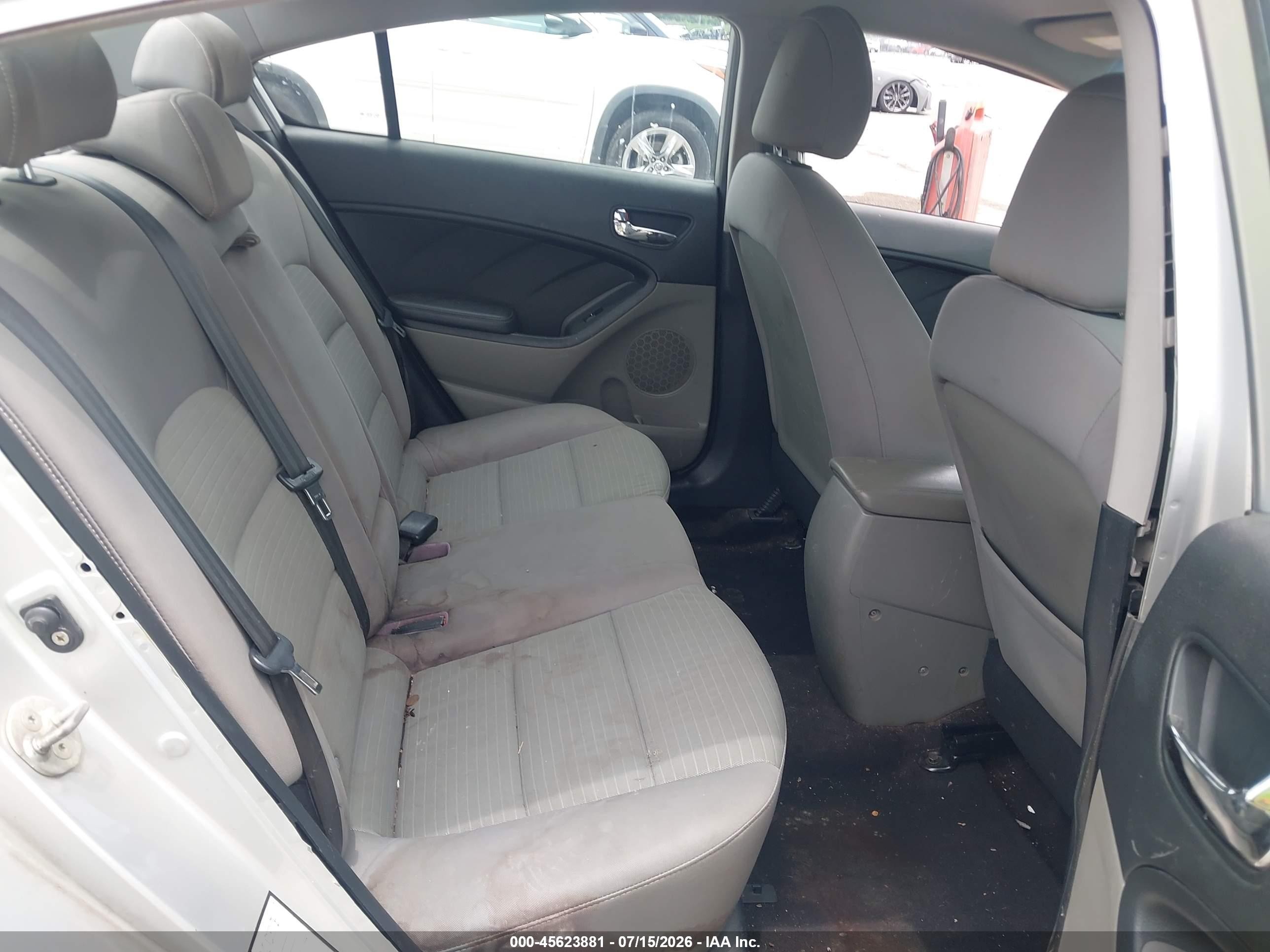 2014 Kia Forte Lx Silver vin: KNAFX4A67E5125990