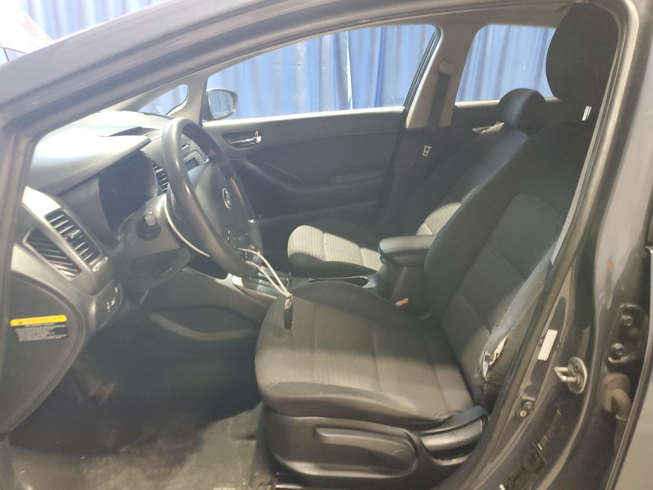 2015 Kia Forte Lx Blue vin: KNAFX4A67F5423148 Damage: Left Front Seat Back, Torn, 9 To 10 Inches