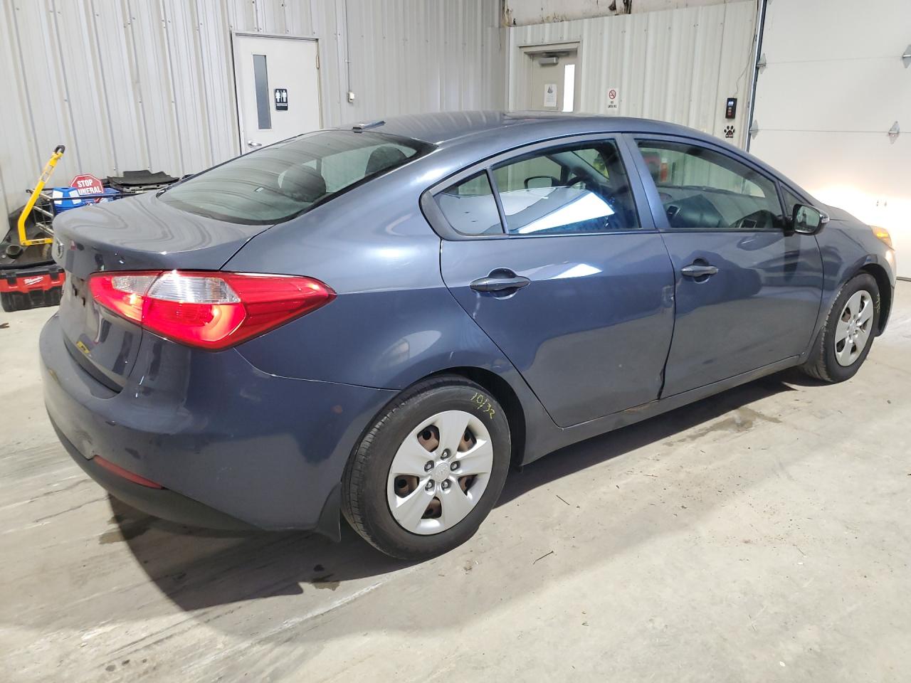 2015 Kia Forte Lx Blue vin: KNAFX4A67F5423148 Damage: Right Qtr Panel, Dent(S) W/ Paint Dmg, 4 To 5 Inches