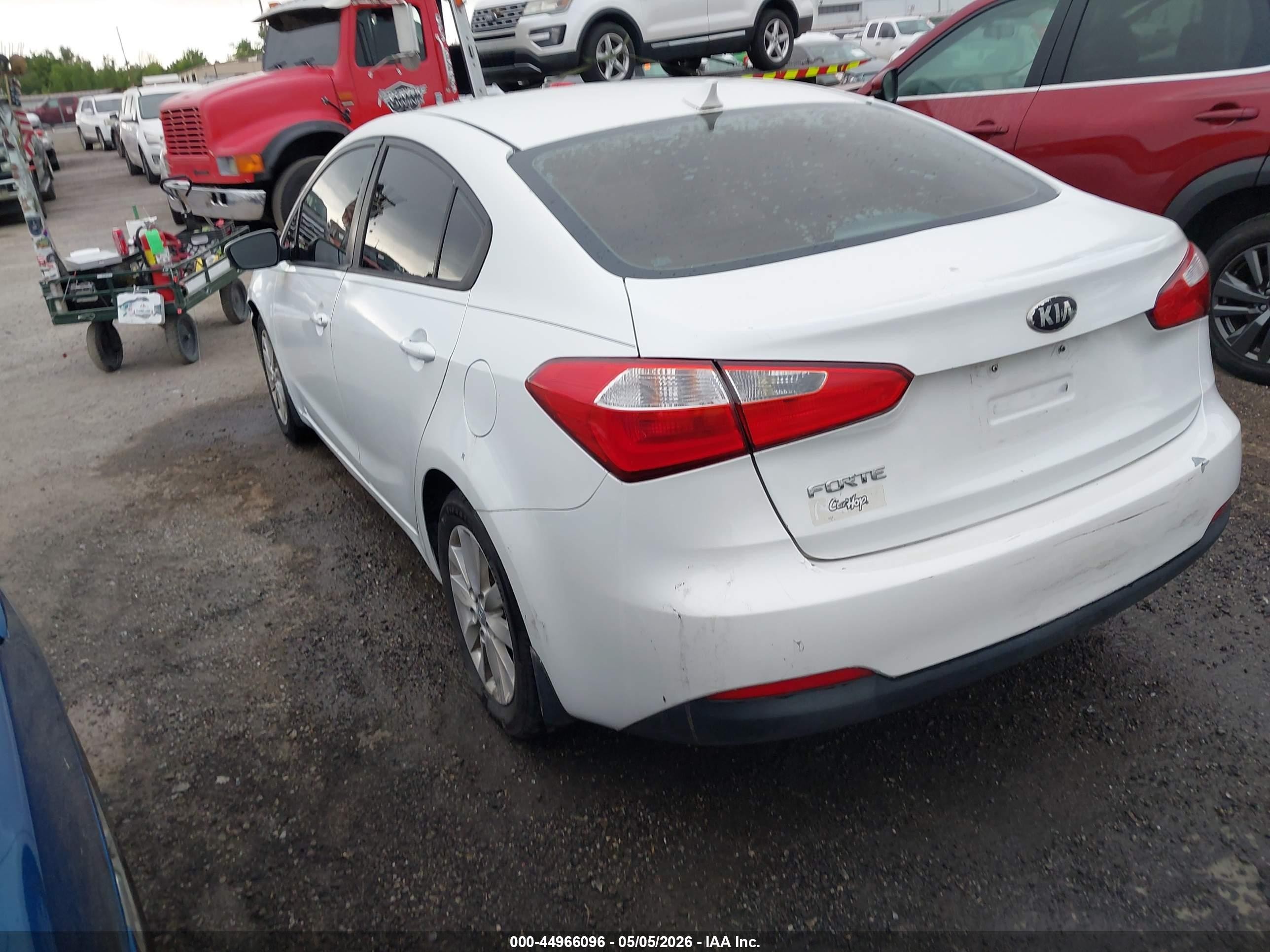 2014 Kia Forte Lx White vin: KNAFX4A68E5115646