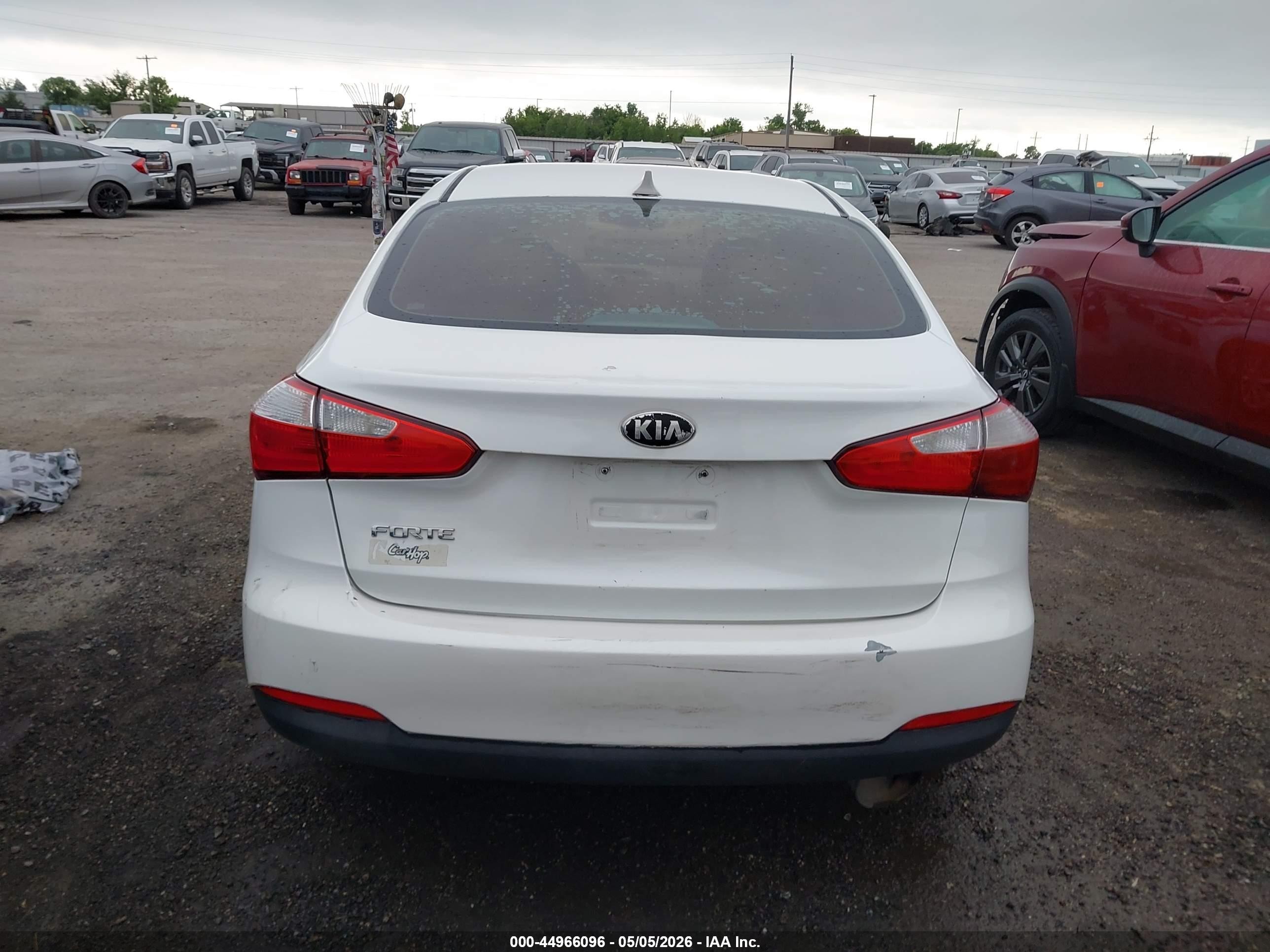 2014 Kia Forte Lx White vin: KNAFX4A68E5115646