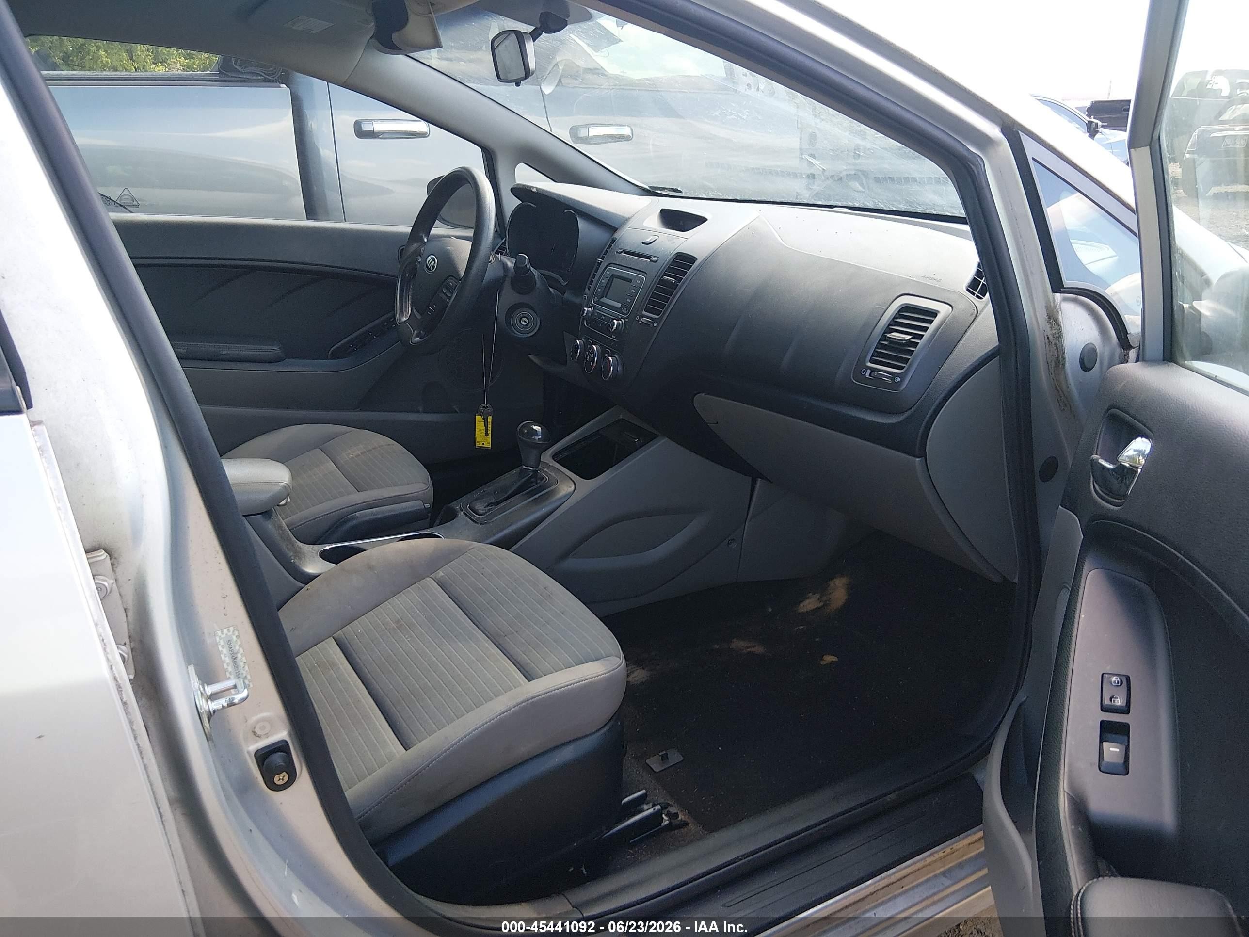 2014 Kia Forte Lx Silver vin: KNAFX4A68E5154396