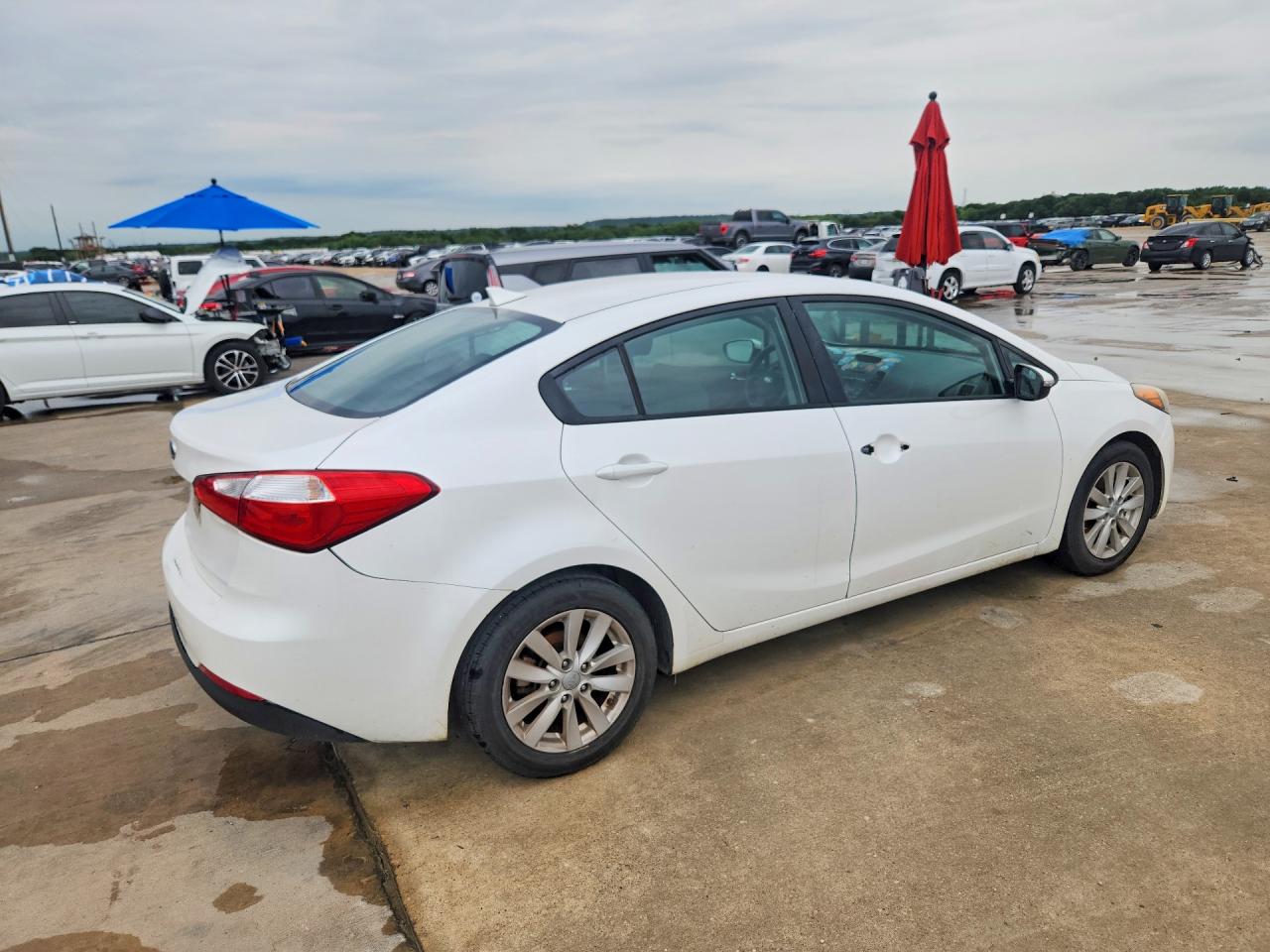 2015 Kia Forte Lx Белый vin: KNAFX4A68F5355829