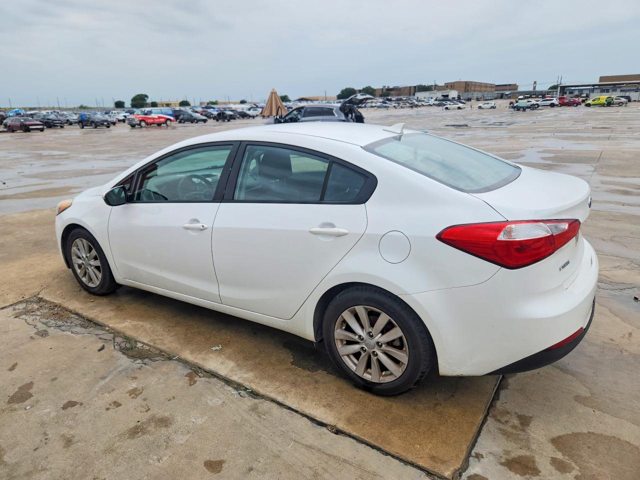 2015 Kia Forte Lx Белый vin: KNAFX4A68F5355829