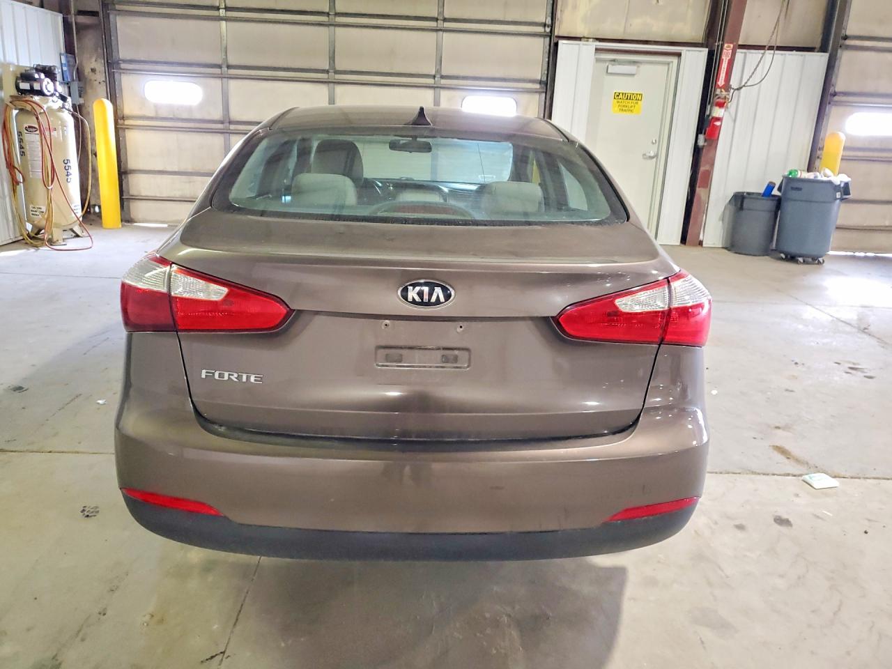 2014 Kia Forte Lx Tan vin: KNAFX4A69E5208420
