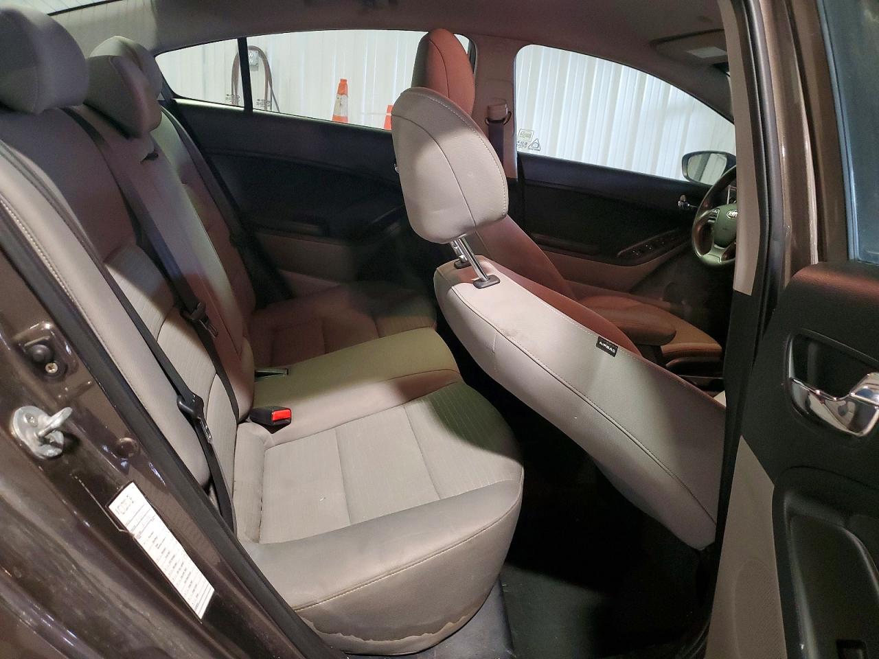 2014 Kia Forte Lx Tan vin: KNAFX4A69E5208420
