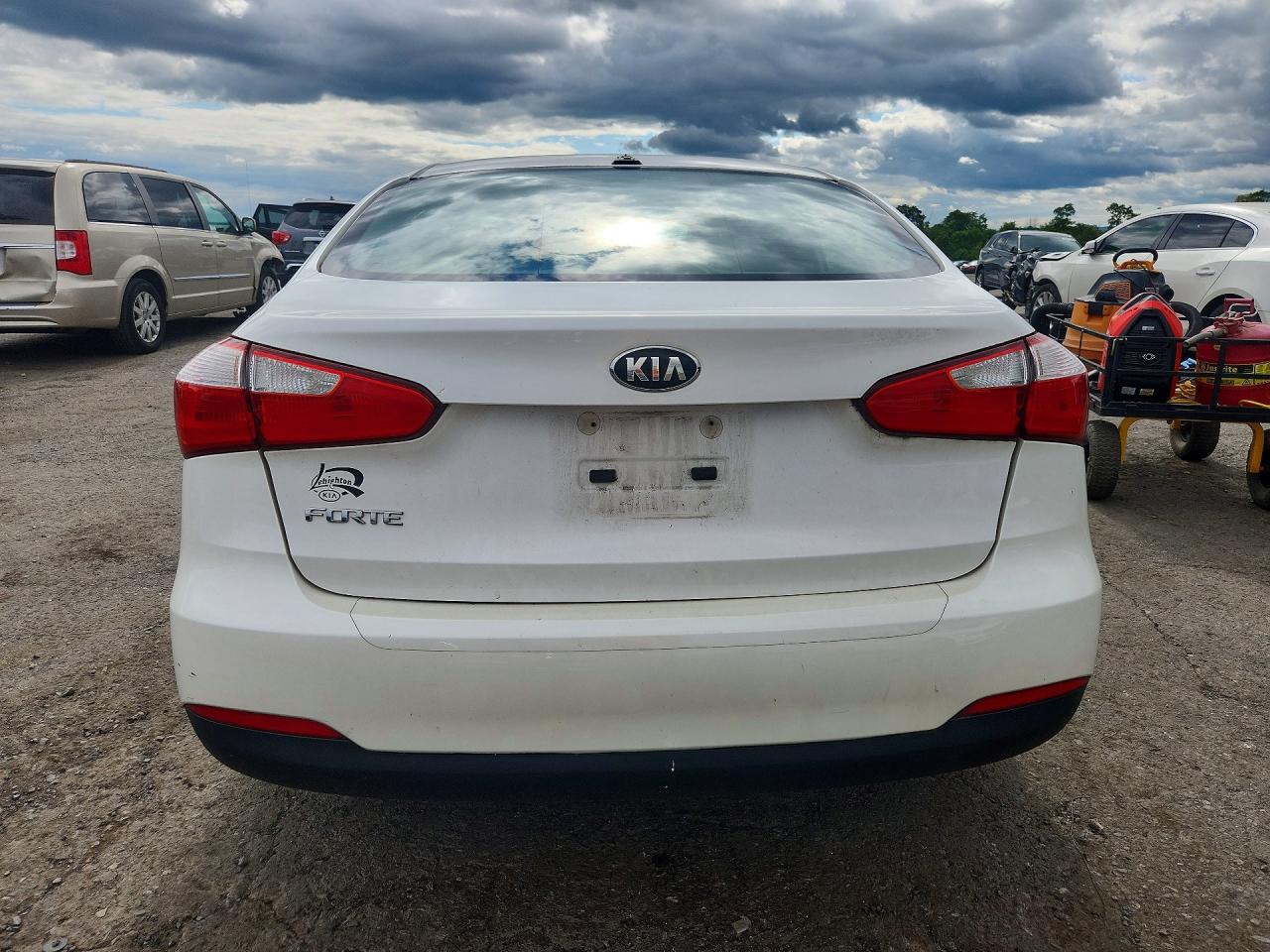 2015 Kia Forte Lx White vin: KNAFX4A69F5306252