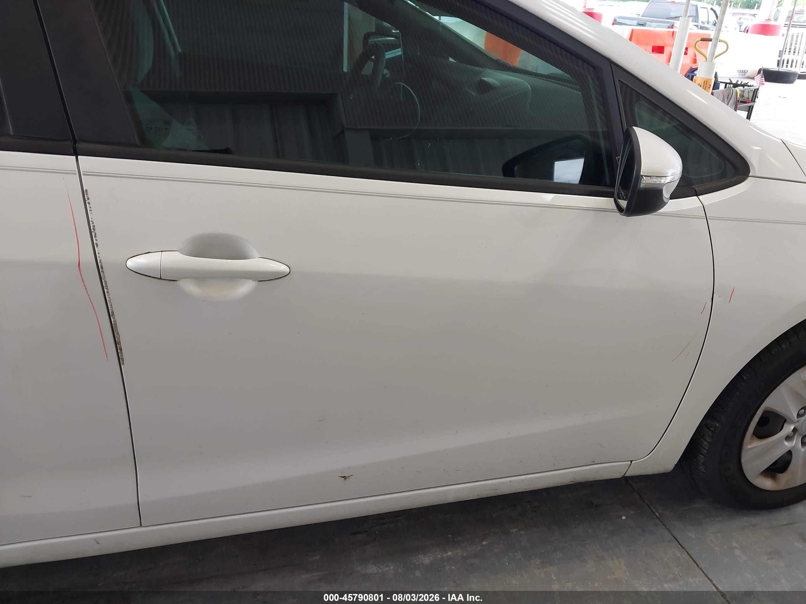 2015 Kia Forte Lx White vin: KNAFX4A69F5323889