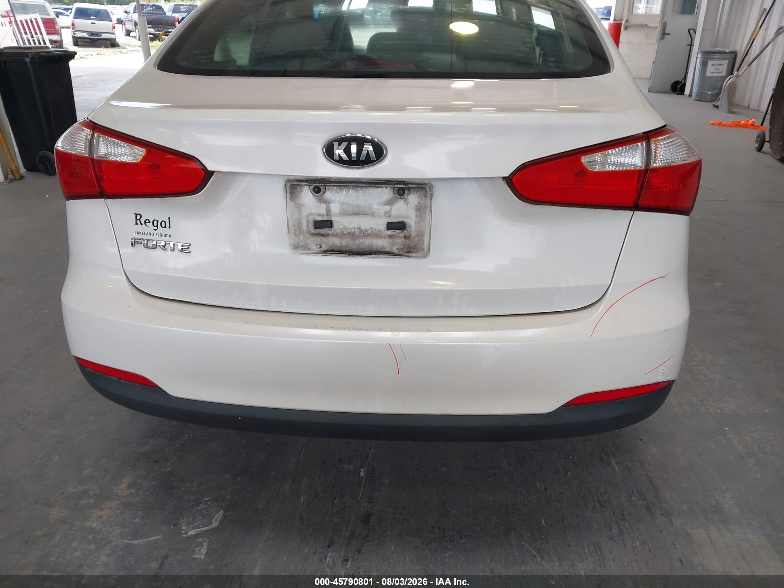 2015 Kia Forte Lx White vin: KNAFX4A69F5323889