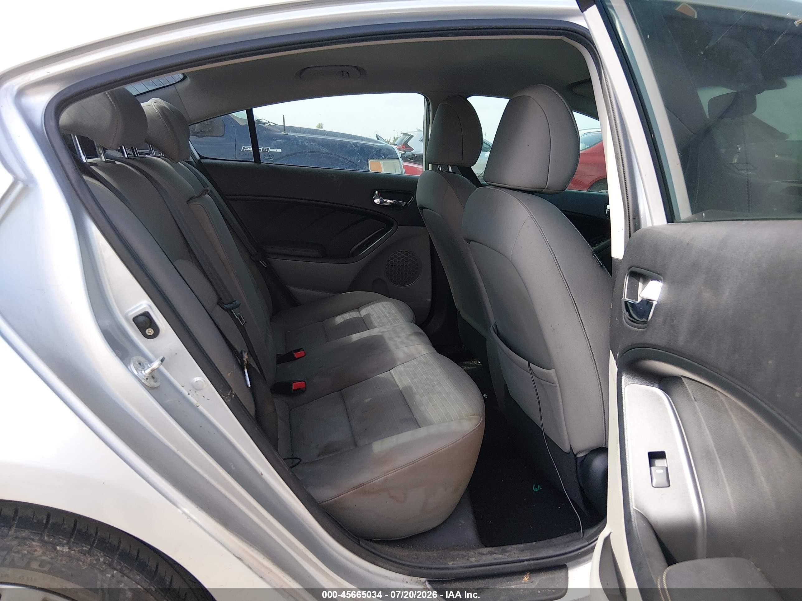 2014 Kia Forte Lx Silver vin: KNAFX4A6XE5078552