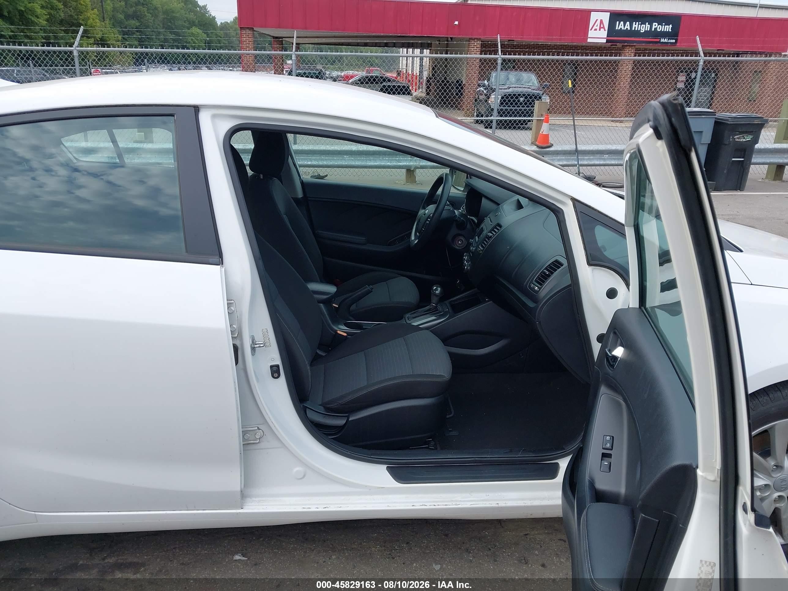 2015 Kia Forte Lx White vin: KNAFX4A6XF5384099