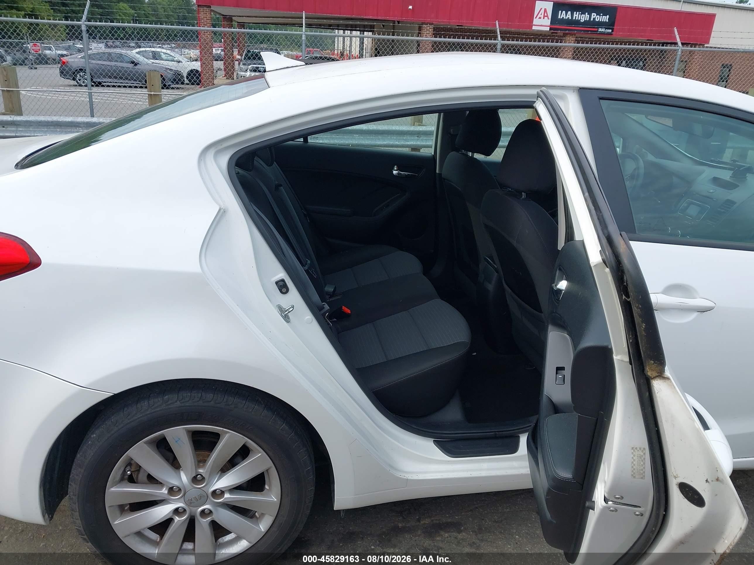 2015 Kia Forte Lx White vin: KNAFX4A6XF5384099