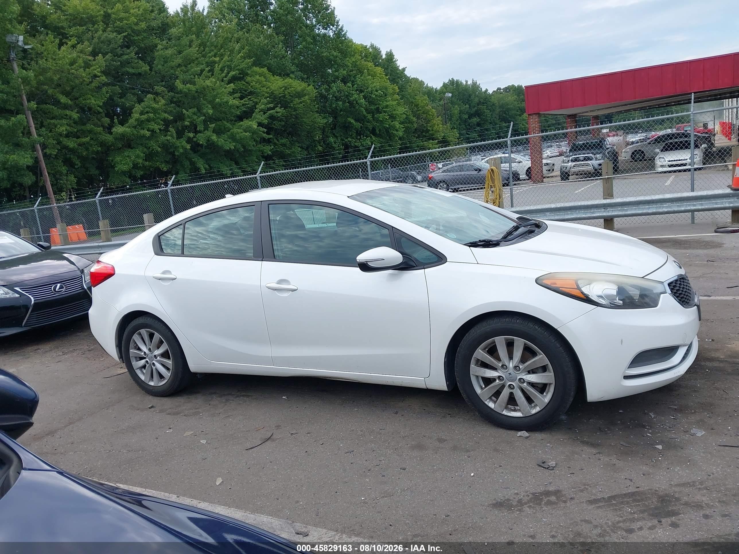 2015 Kia Forte Lx White vin: KNAFX4A6XF5384099