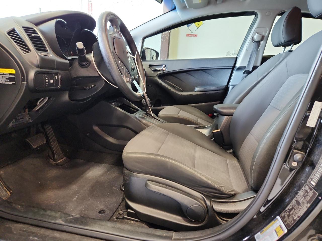 2015 Kia Forte Lx Black vin: KNAFX4A6XF5404531