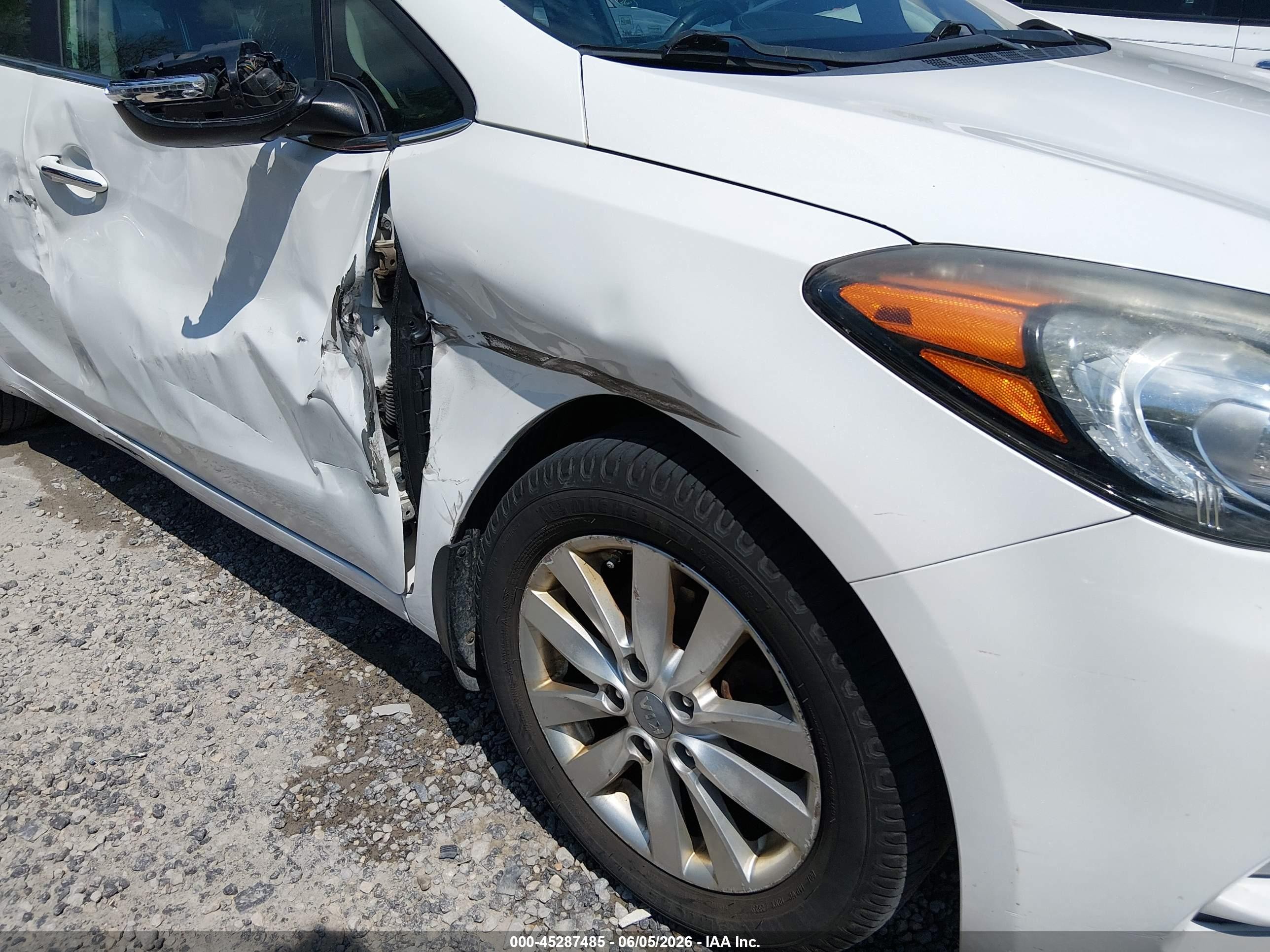 2014 Kia Forte Ex White vin: KNAFX4A80E5122446