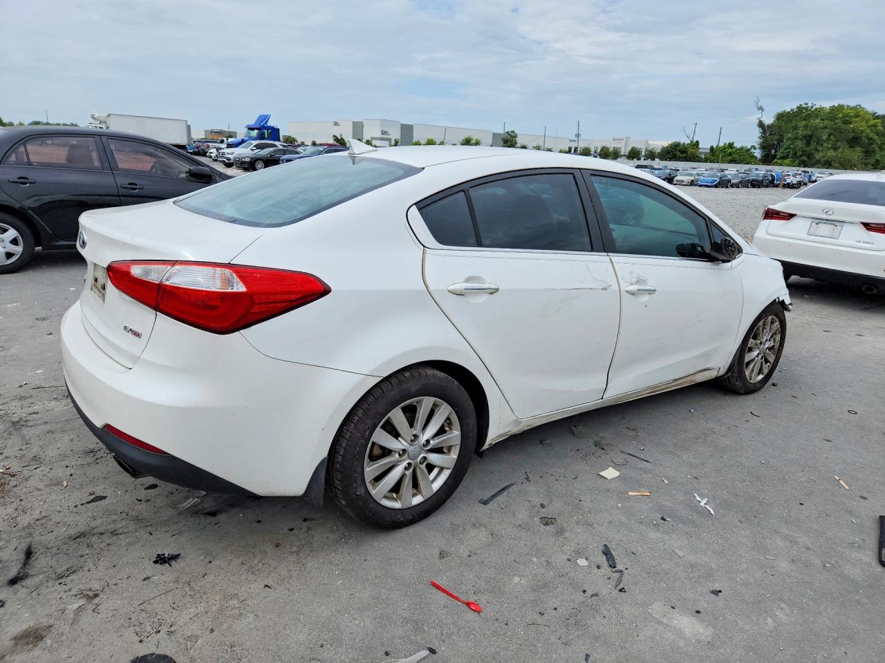 2015 Kia Forte Ex White vin: KNAFX4A84F5369003