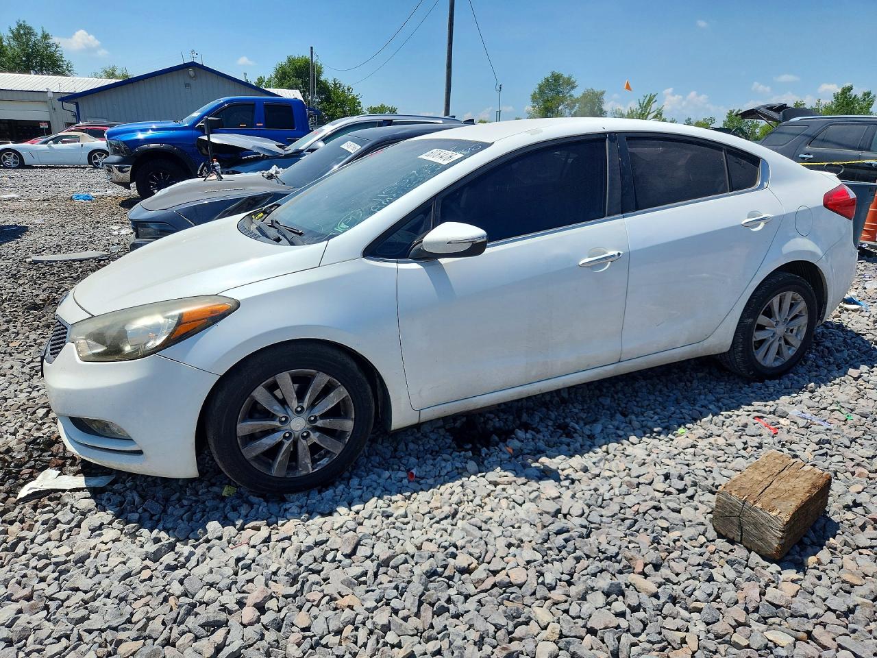 2014 Kia Forte White vin: KNAFX4A85E5115573