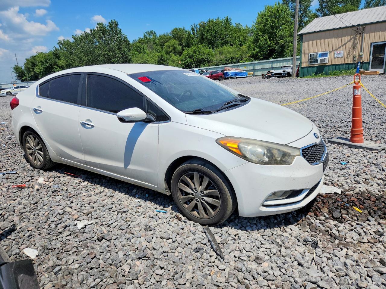 2014 Kia Forte White vin: KNAFX4A85E5115573