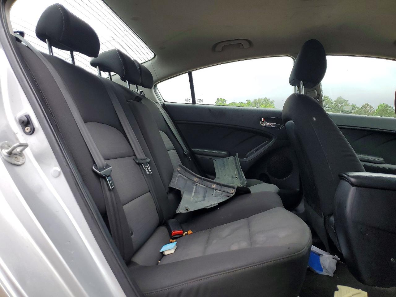 2014 Kia Forte Silver vin: KNAFX4A86E5194350