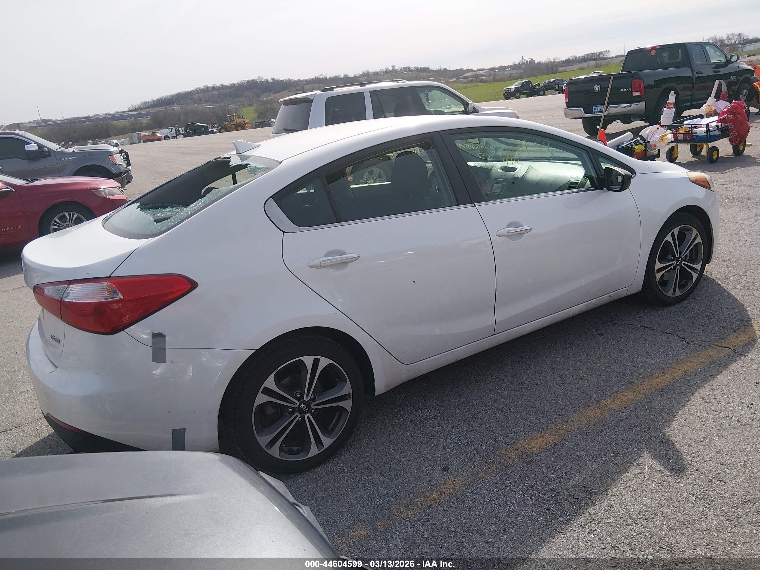 2016 Kia Forte Ex White vin: KNAFX4A87G5451468