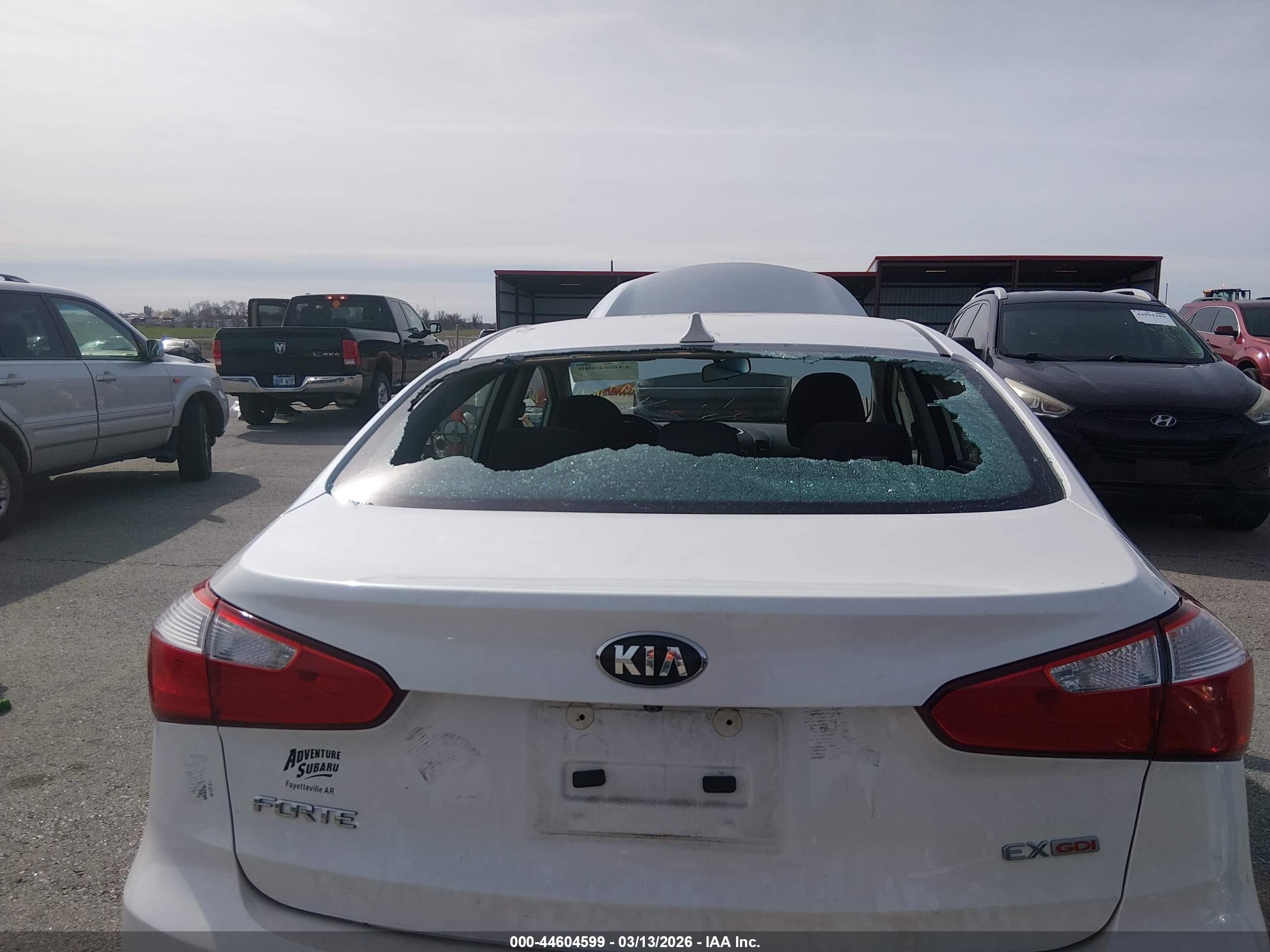 2016 Kia Forte Ex White vin: KNAFX4A87G5451468