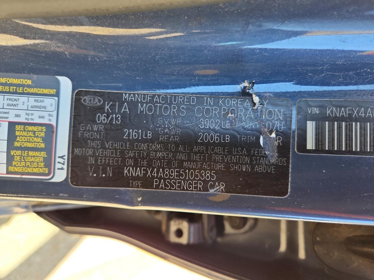 2014 Kia Forte Blue vin: KNAFX4A89E5105385