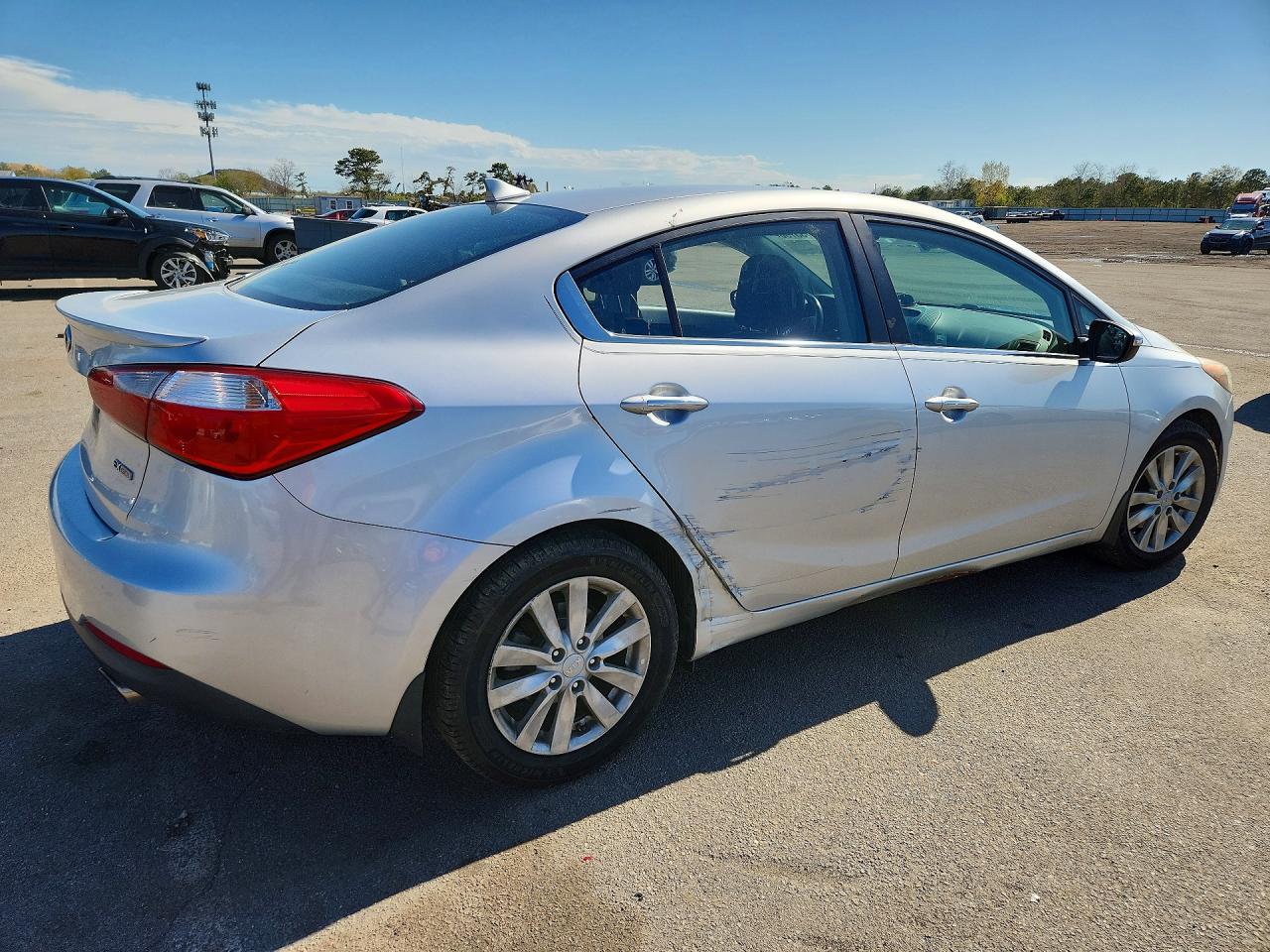 2015 Kia Forte Серебряный vin: KNAFX4A8XF5269651