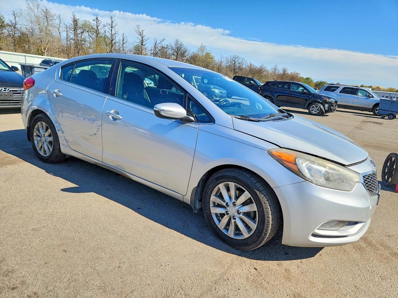 2015 Kia Forte Серебряный vin: KNAFX4A8XF5269651