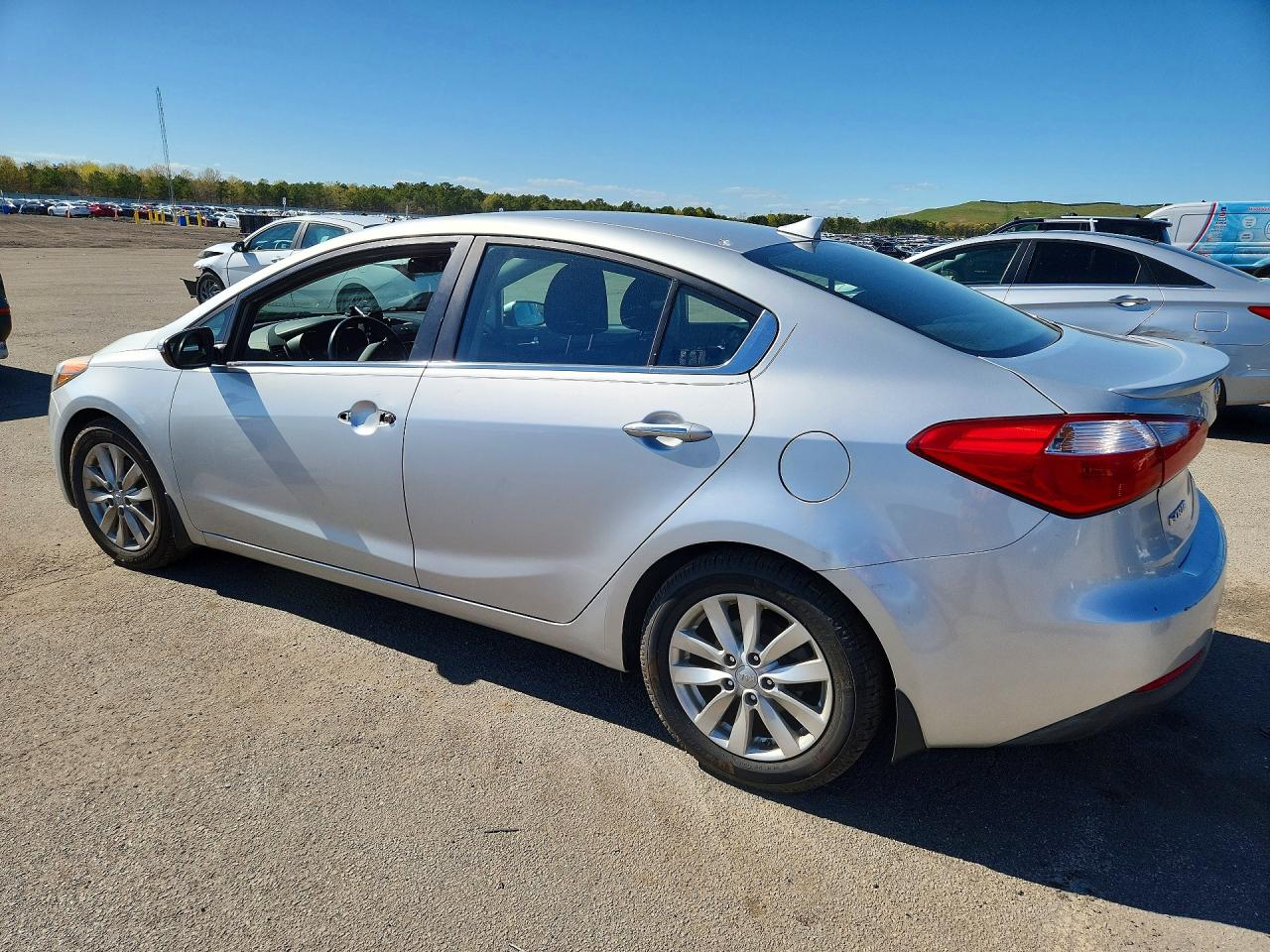2015 Kia Forte Серебряный vin: KNAFX4A8XF5269651