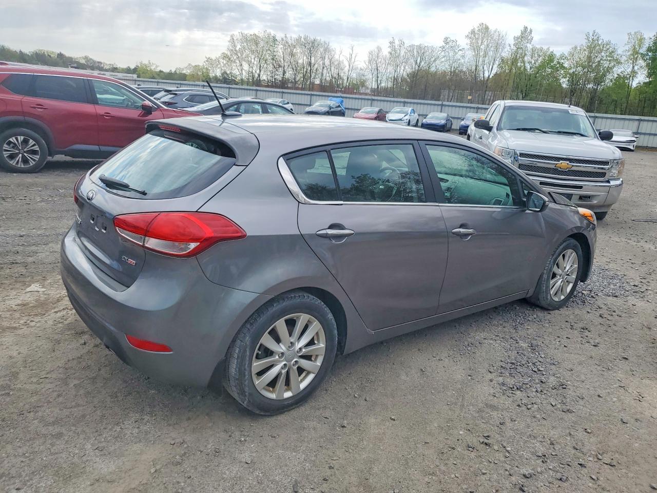 2015 Kia Forte5 Ex Серый vin: KNAFX5A80F5318555