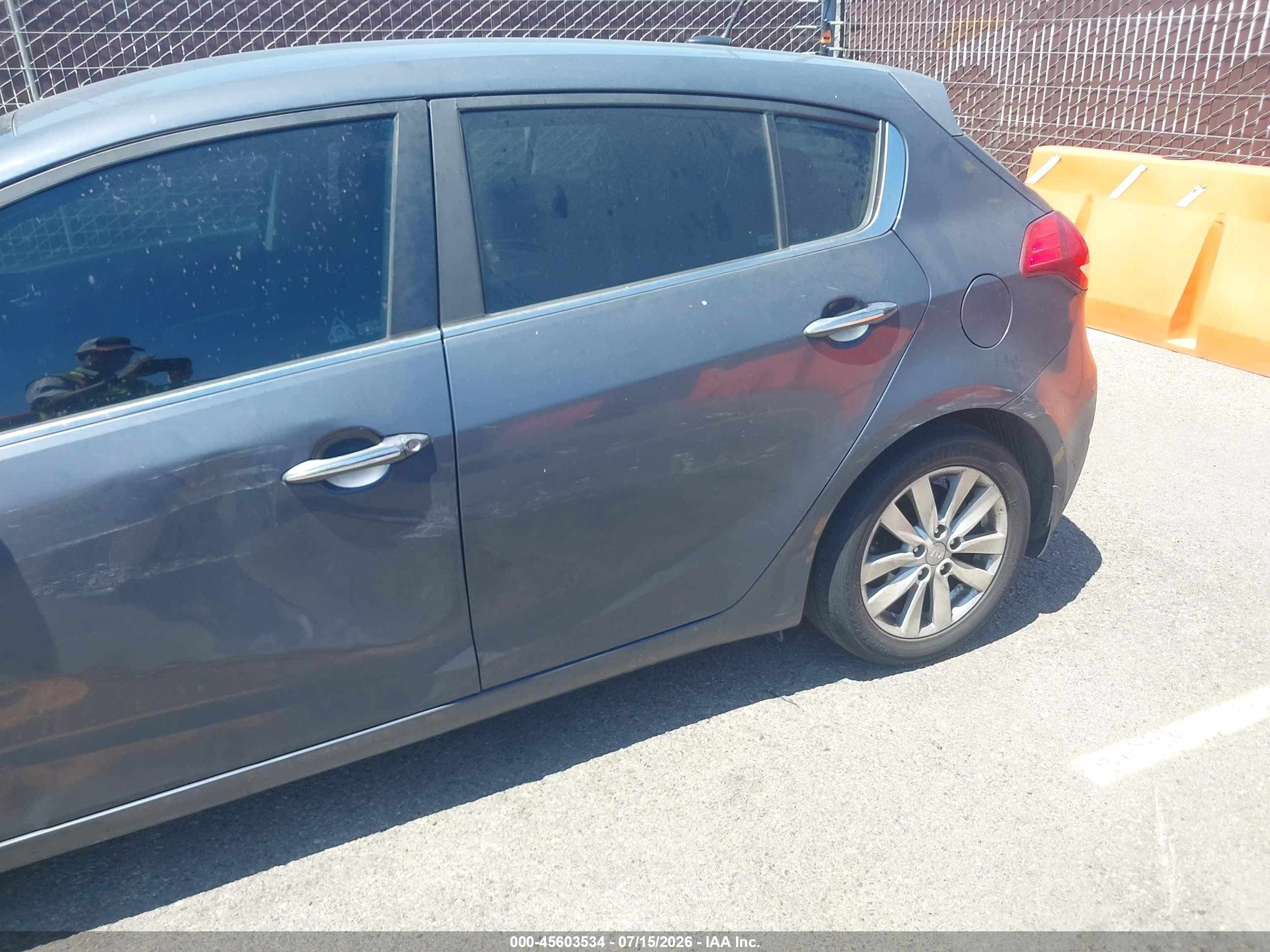 2015 Kia Forte Ex Gray vin: KNAFX5A82F5327452